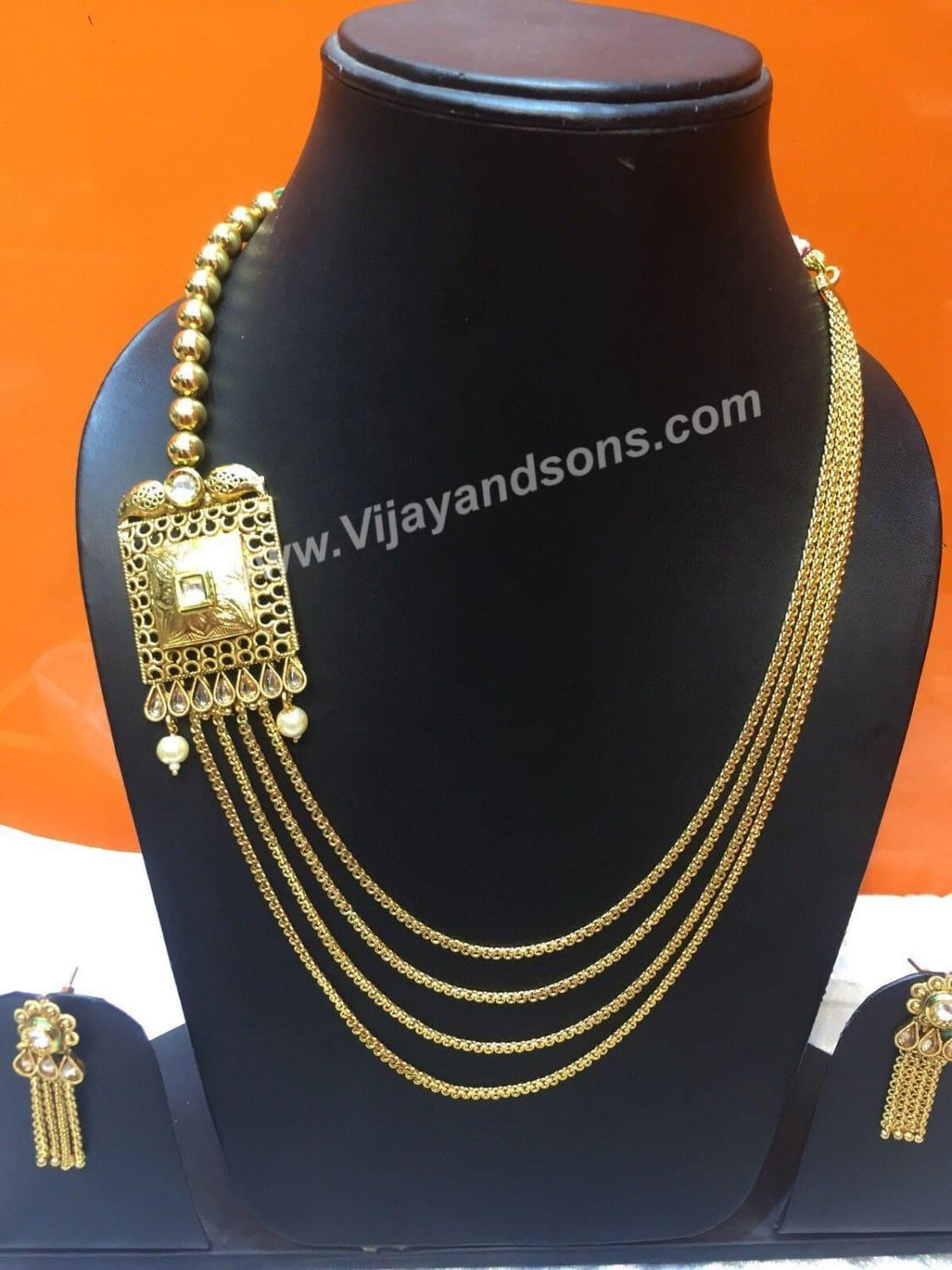 Few Jewellery Care Tips To Retain Its Quality and Shine For Longer - Vijay & Sons