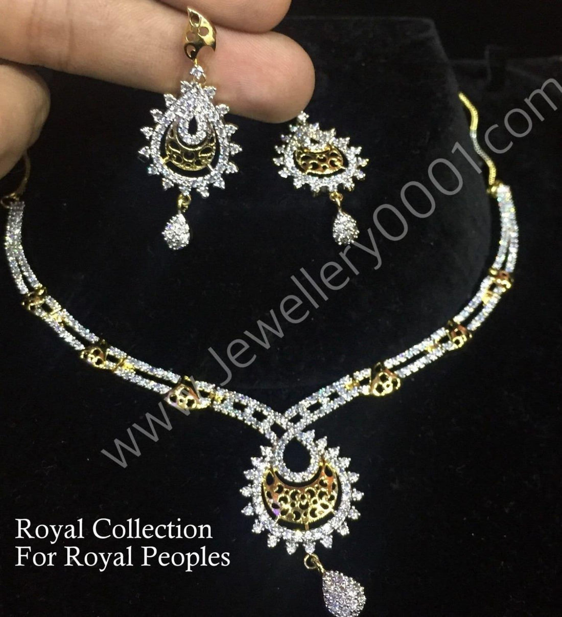 Women's Deep Love and Feelings For Jewellery - Vijay & Sons