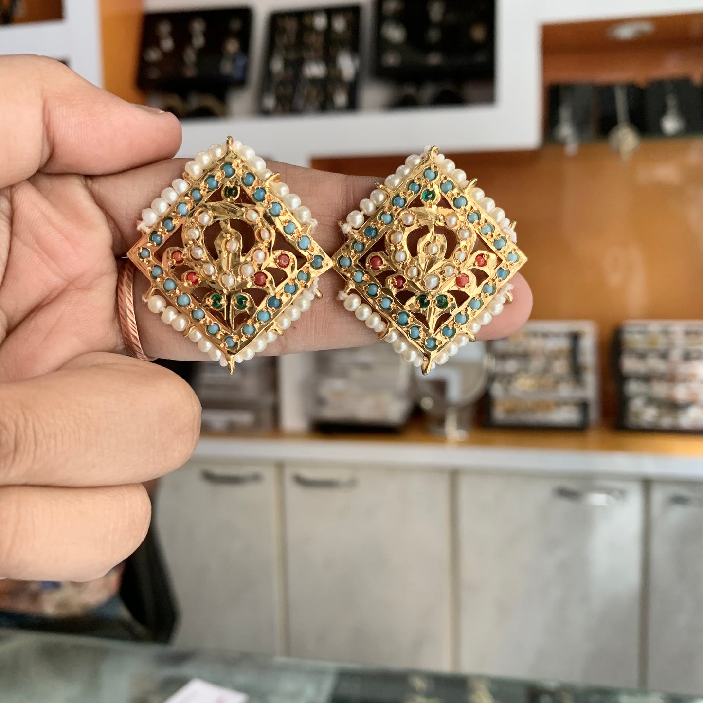 Jadau studs 4567876