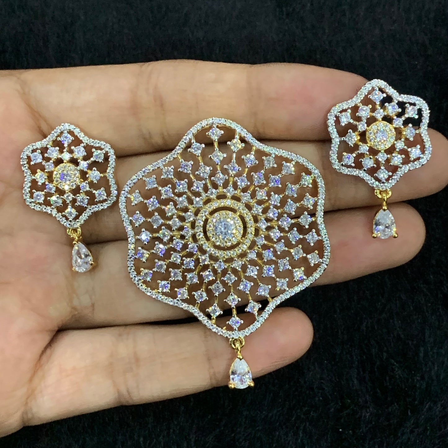 Zircon Pendant Sets 525773