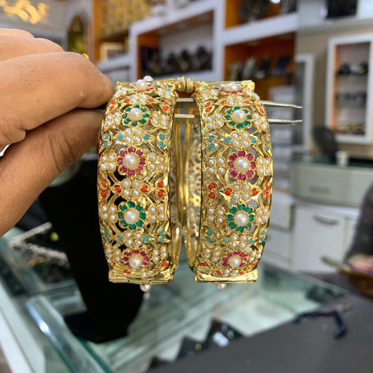 Jadau Bangles 67545 - Vijay & Sons