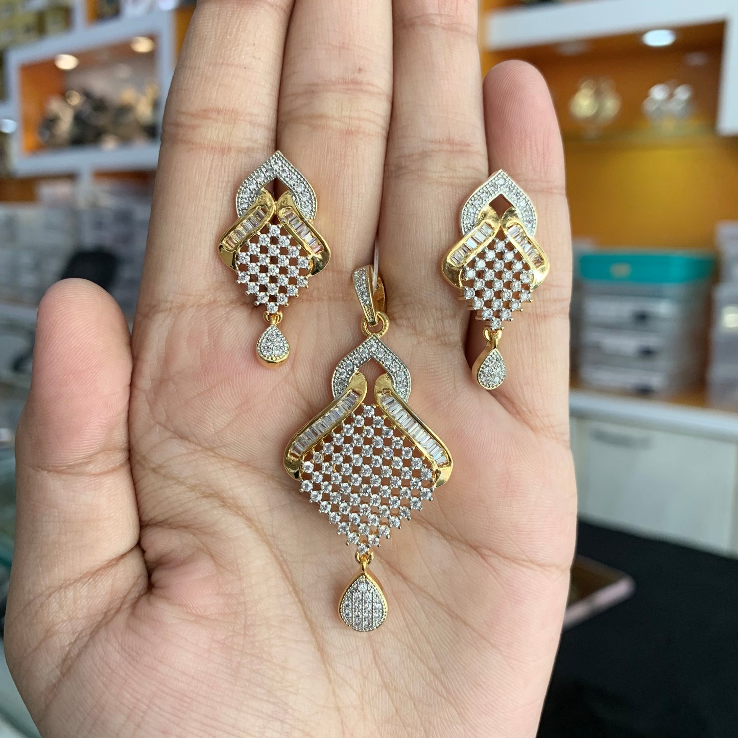 Zircon Pendant Sets 4678903