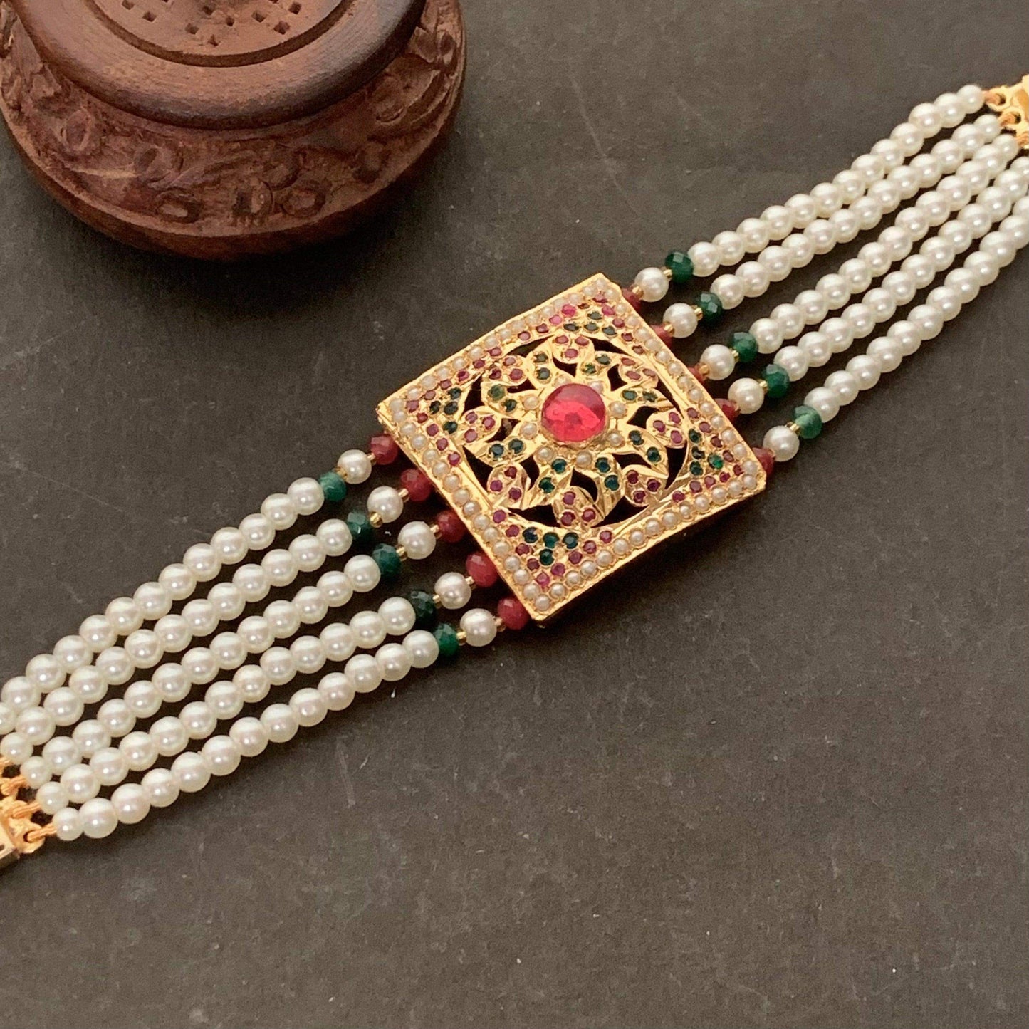 Jadau Bracelet 673382 - Vijay & Sons
