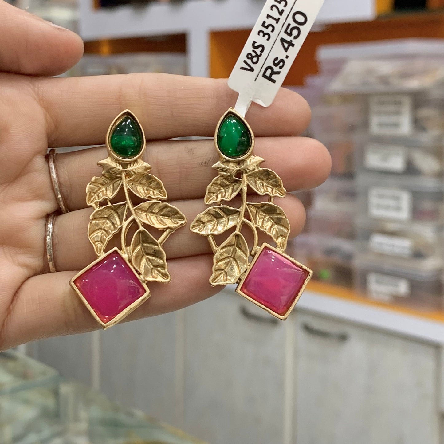 Antique earrings 8766