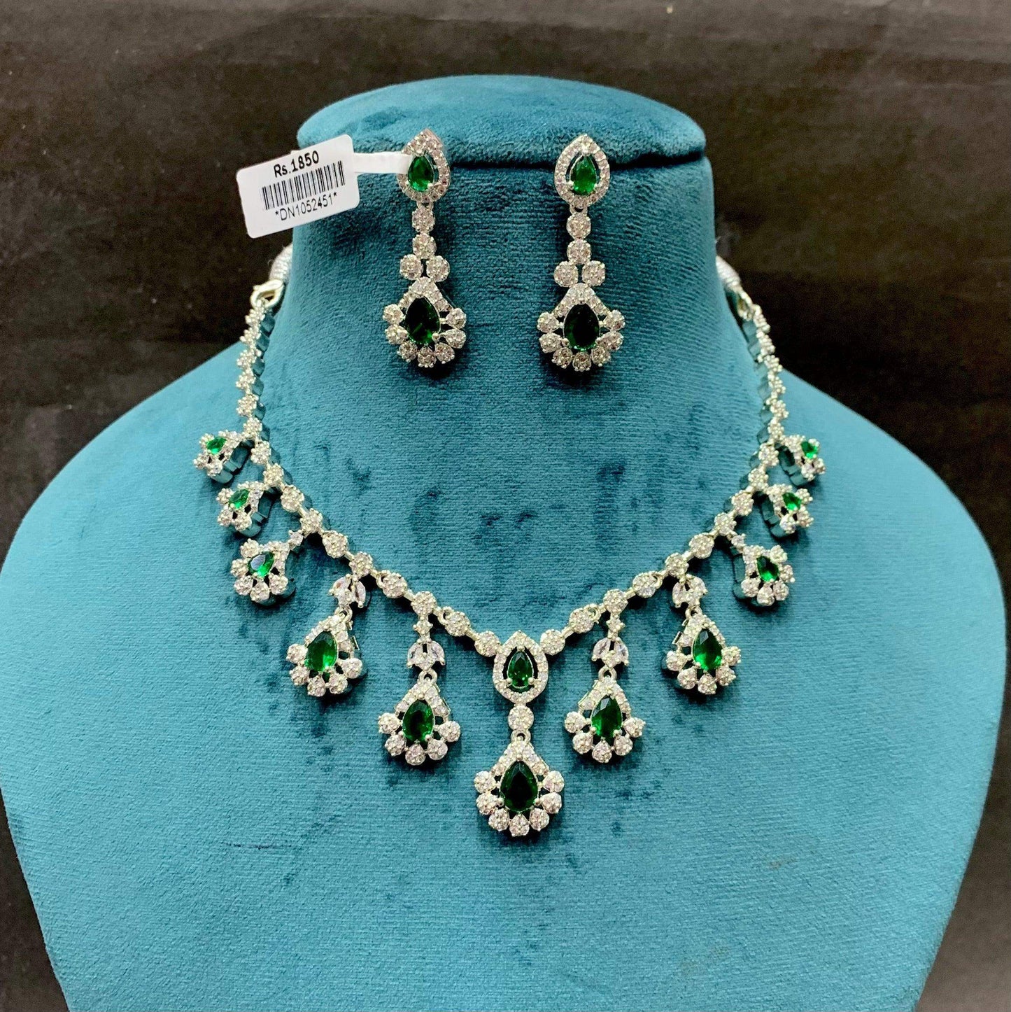 Diamond necklace set 476456 - Vijay & Sons