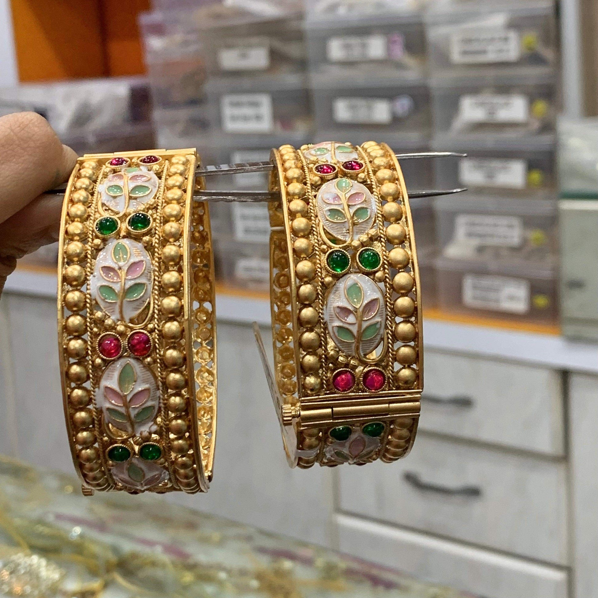 Antique Kundan Bangles - Vijay & Sons