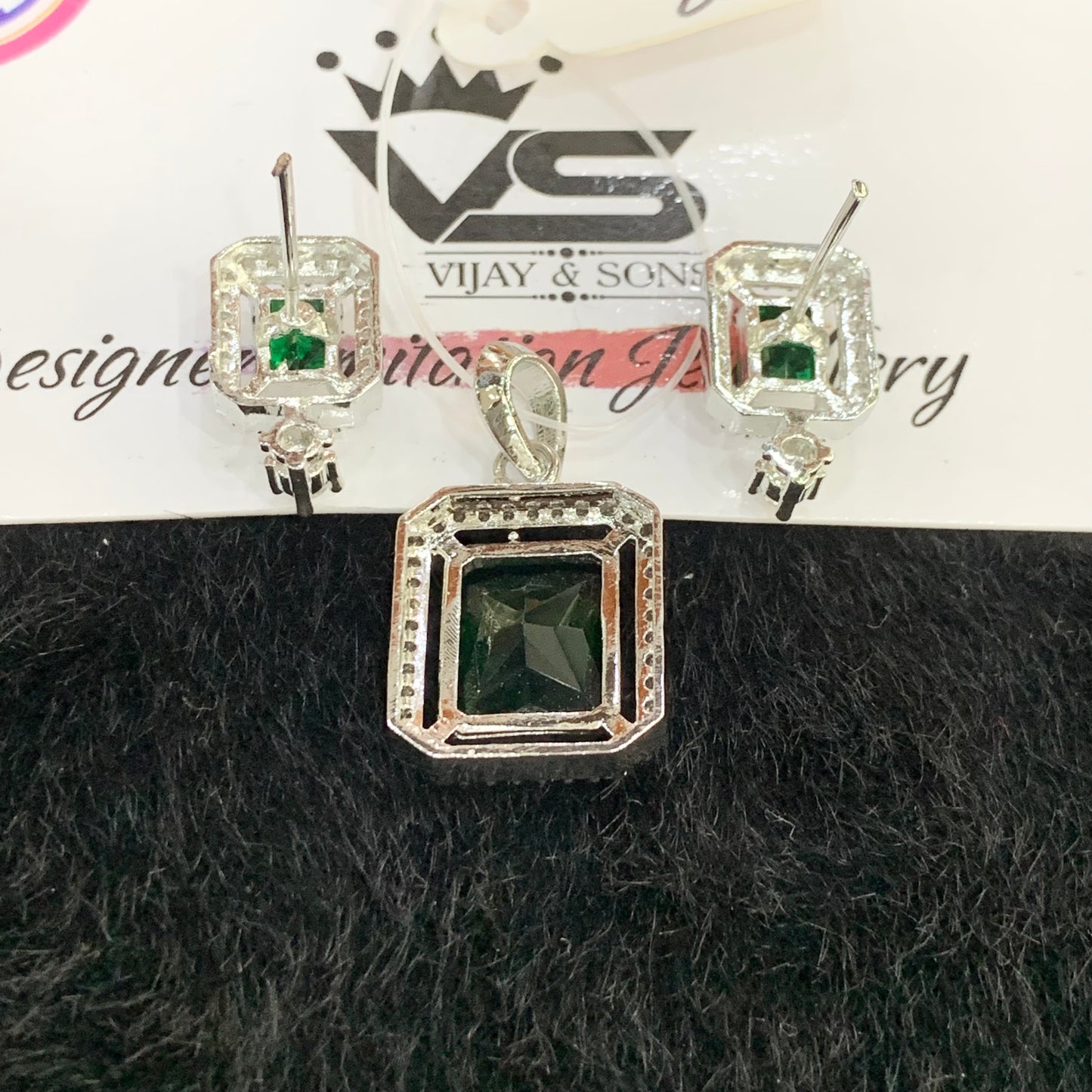 Zircon Pendant Sets 4678901
