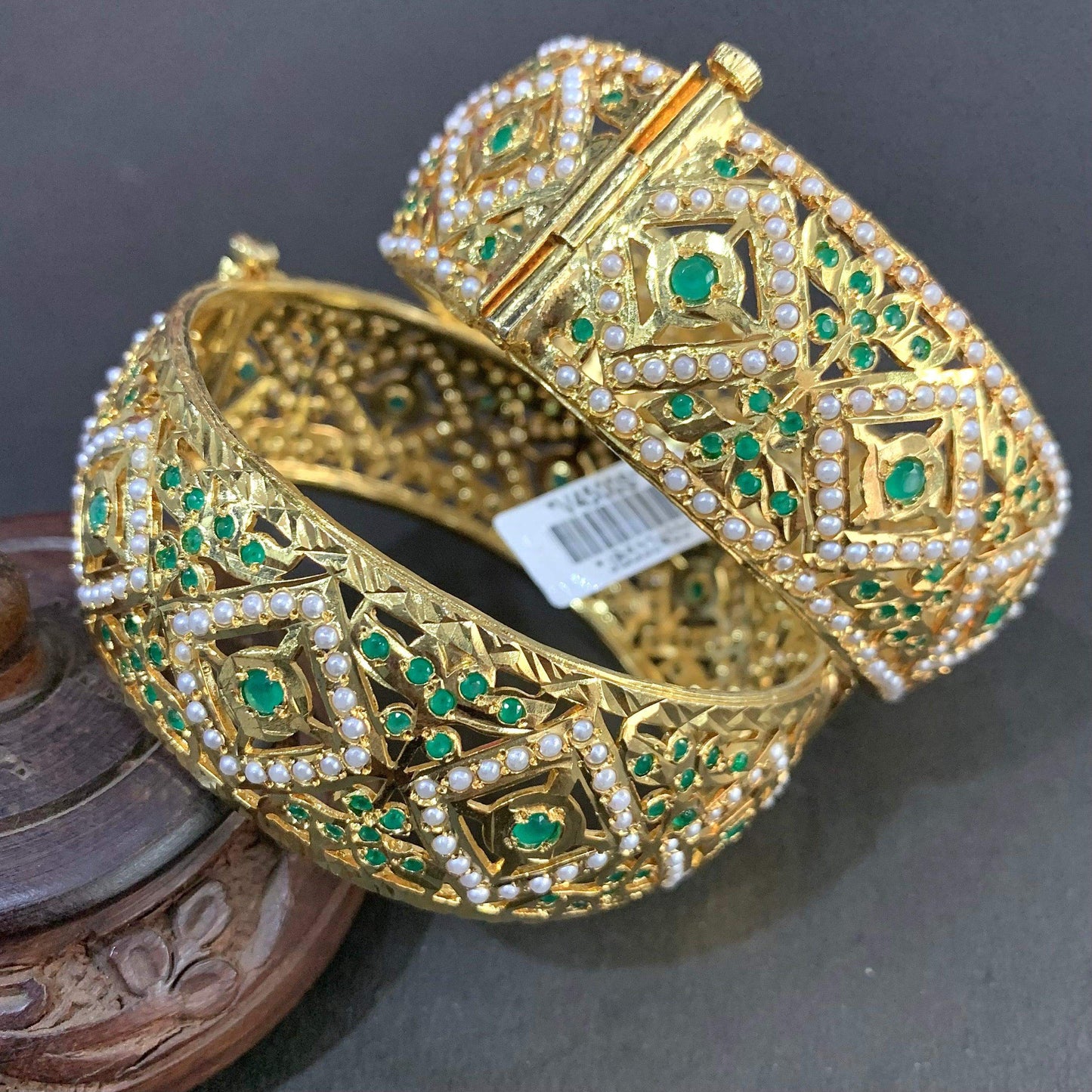Jadau Bangles 57756 - Vijay & Sons