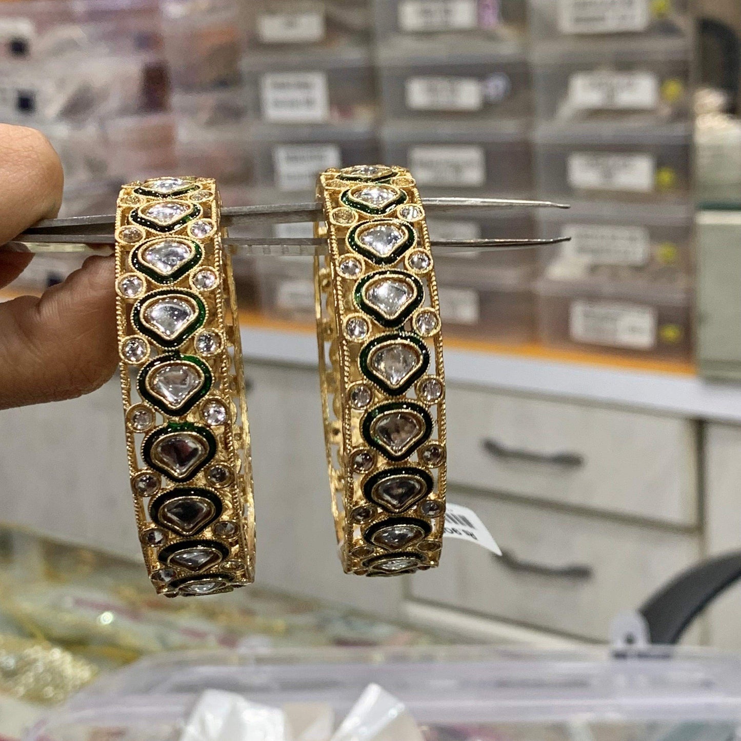 Kundan / Antique Bangles 62988 - Vijay & Sons