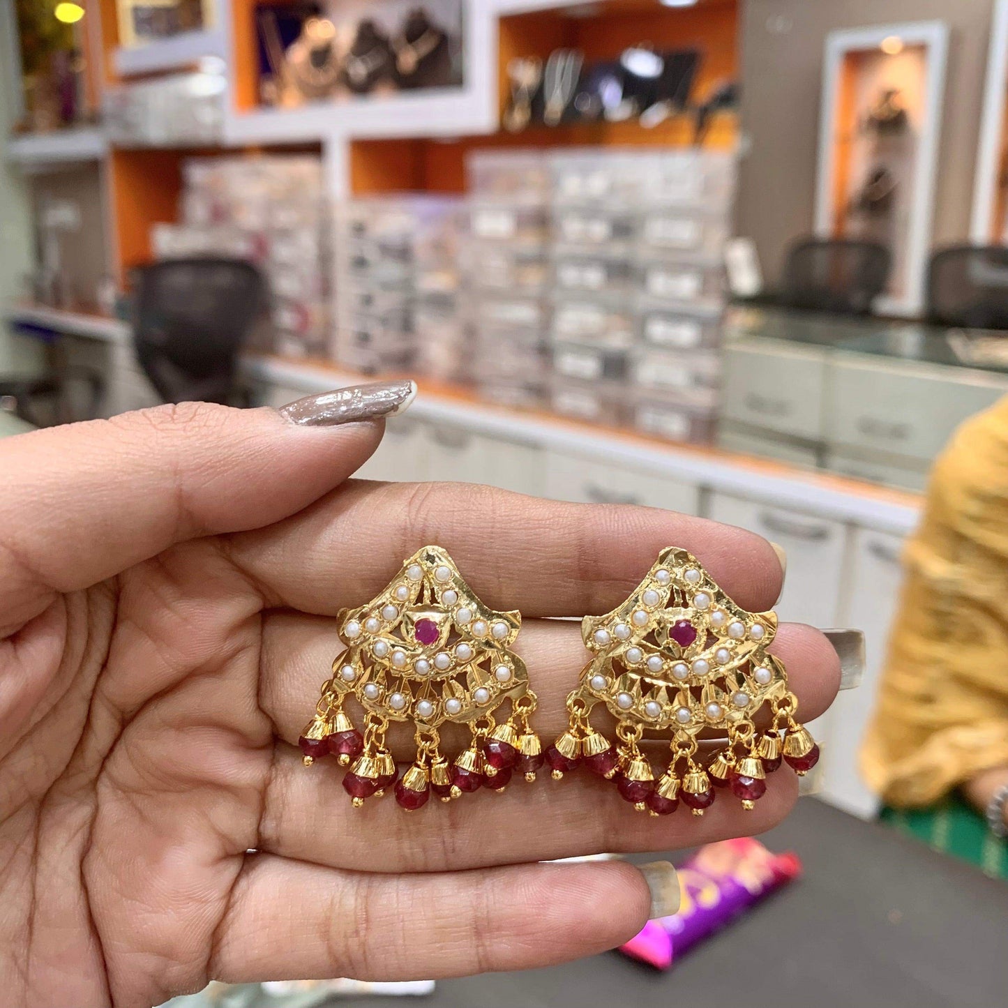Jadau studs 46788875 - Vijay & Sons