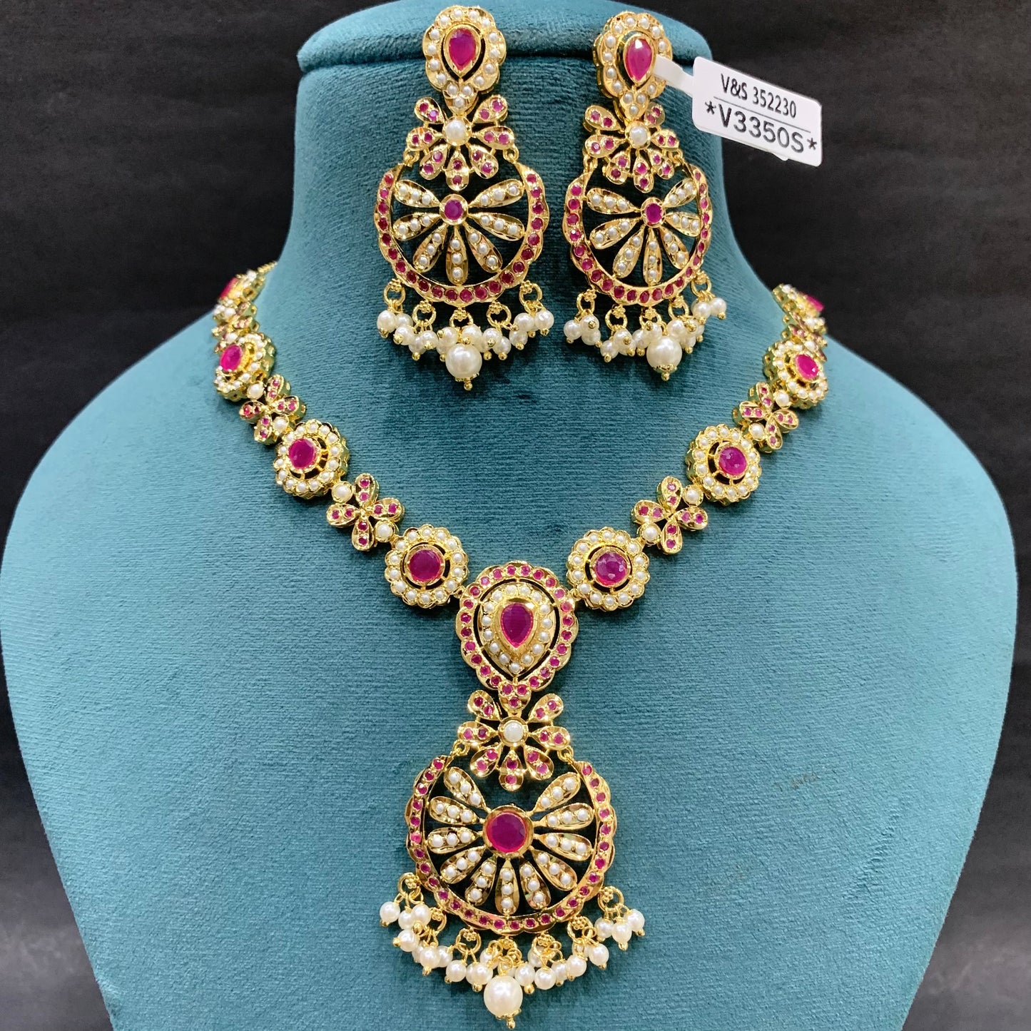 jadau necklace set