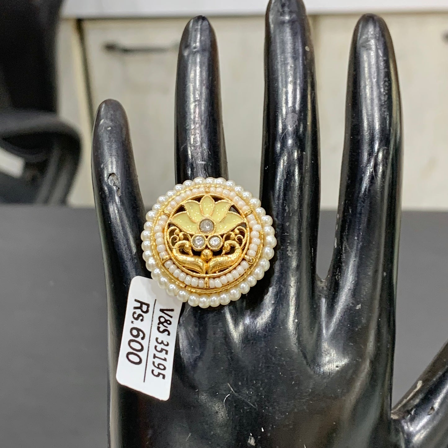 Kundan Ring 423454