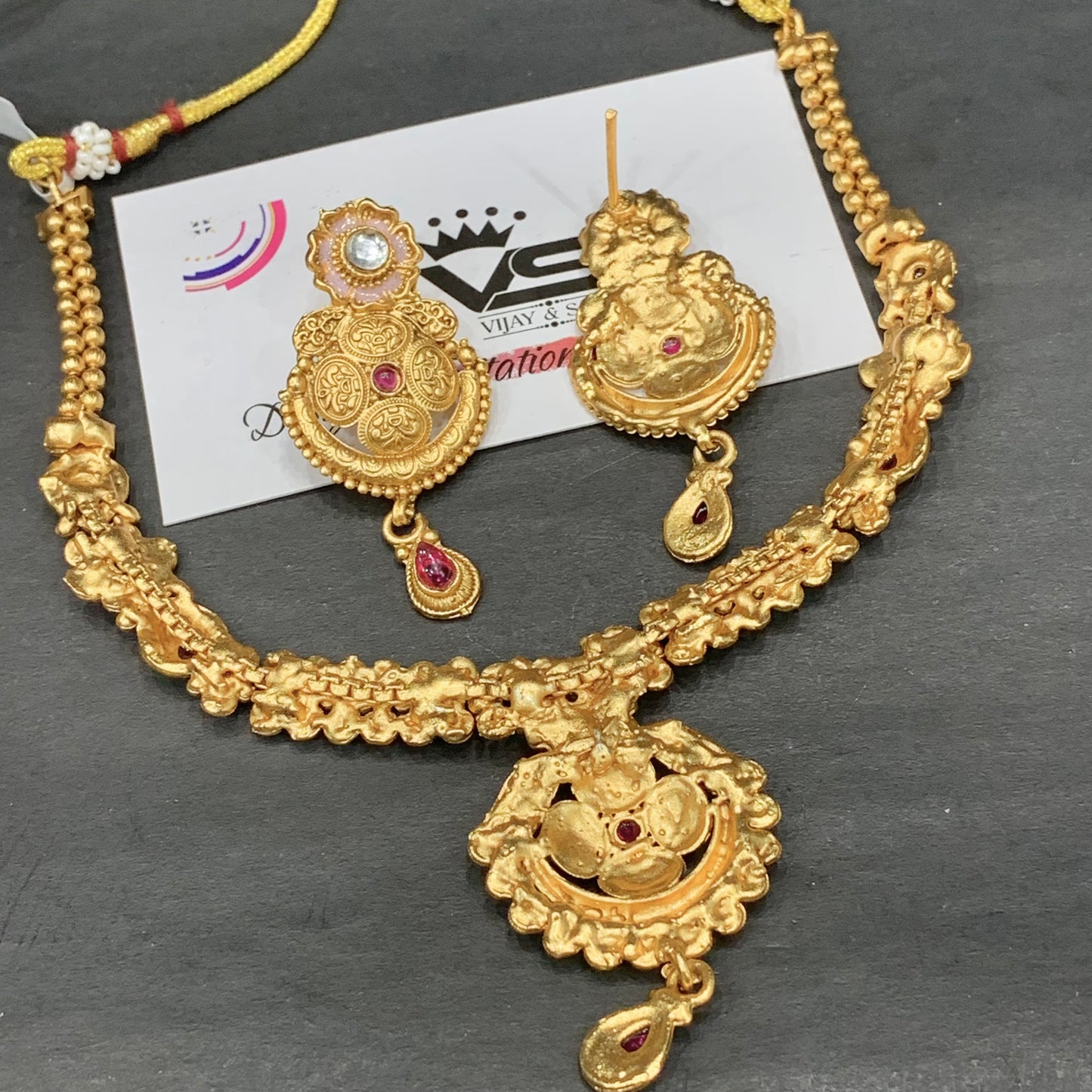 antique necklace set 4654654