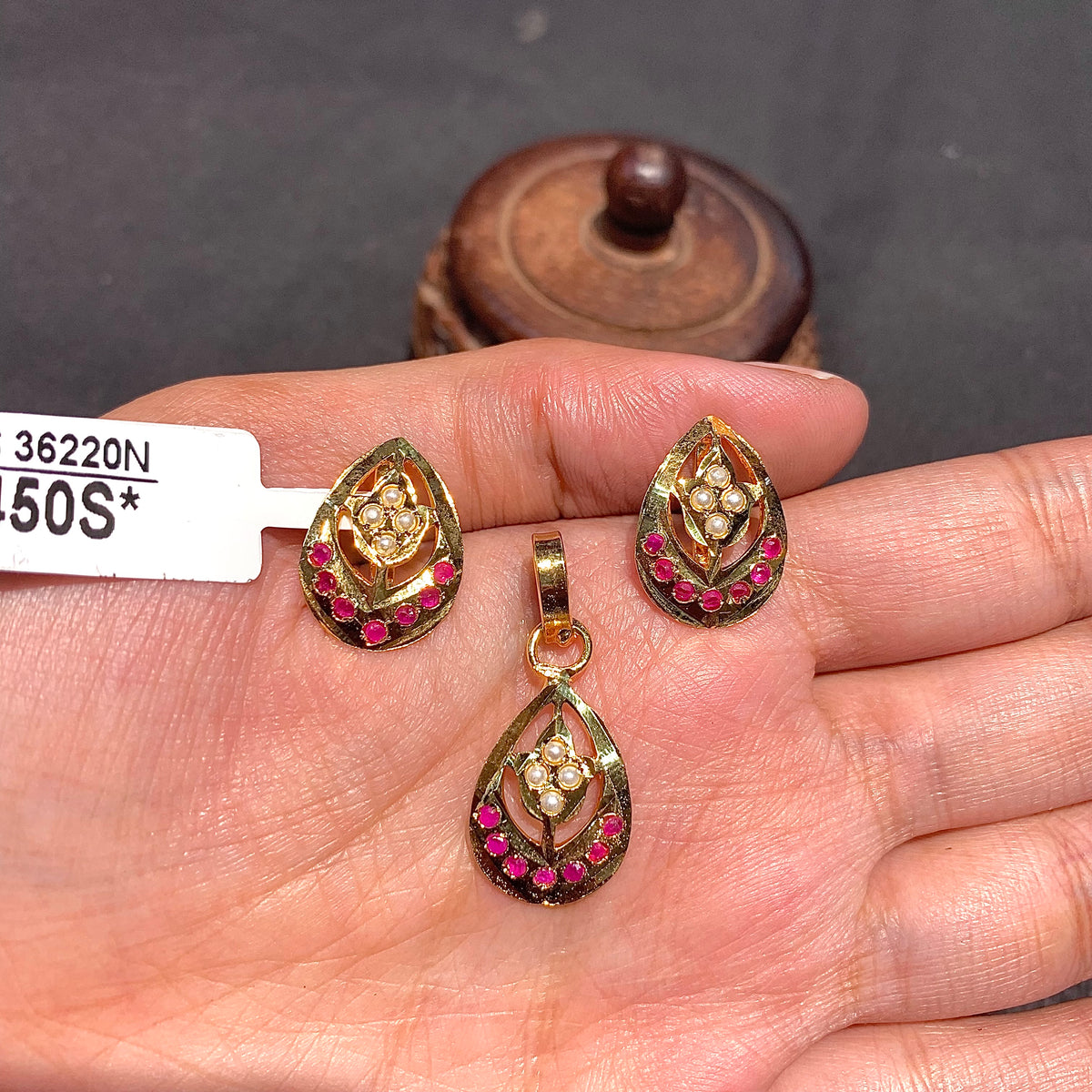 Jadau Pendant Set 4676544