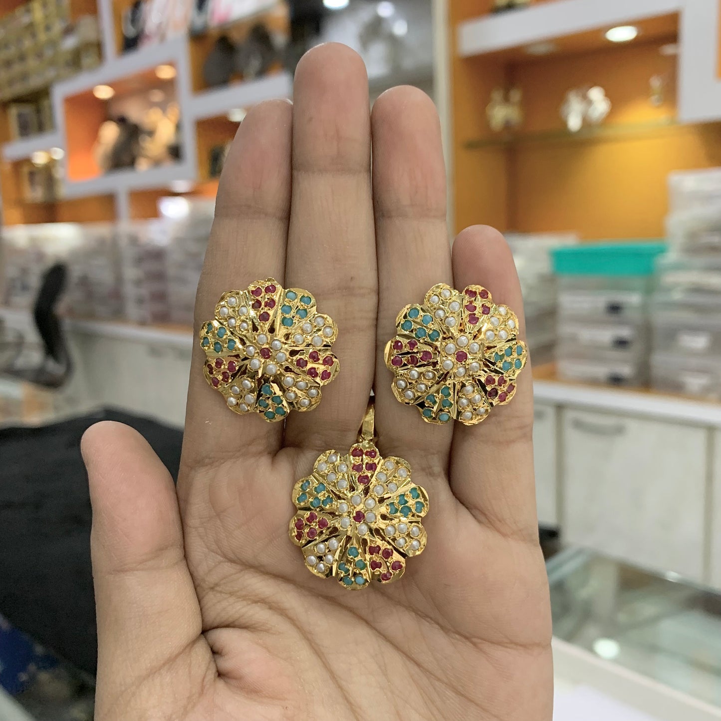 Jadau Pendant Sets 575459