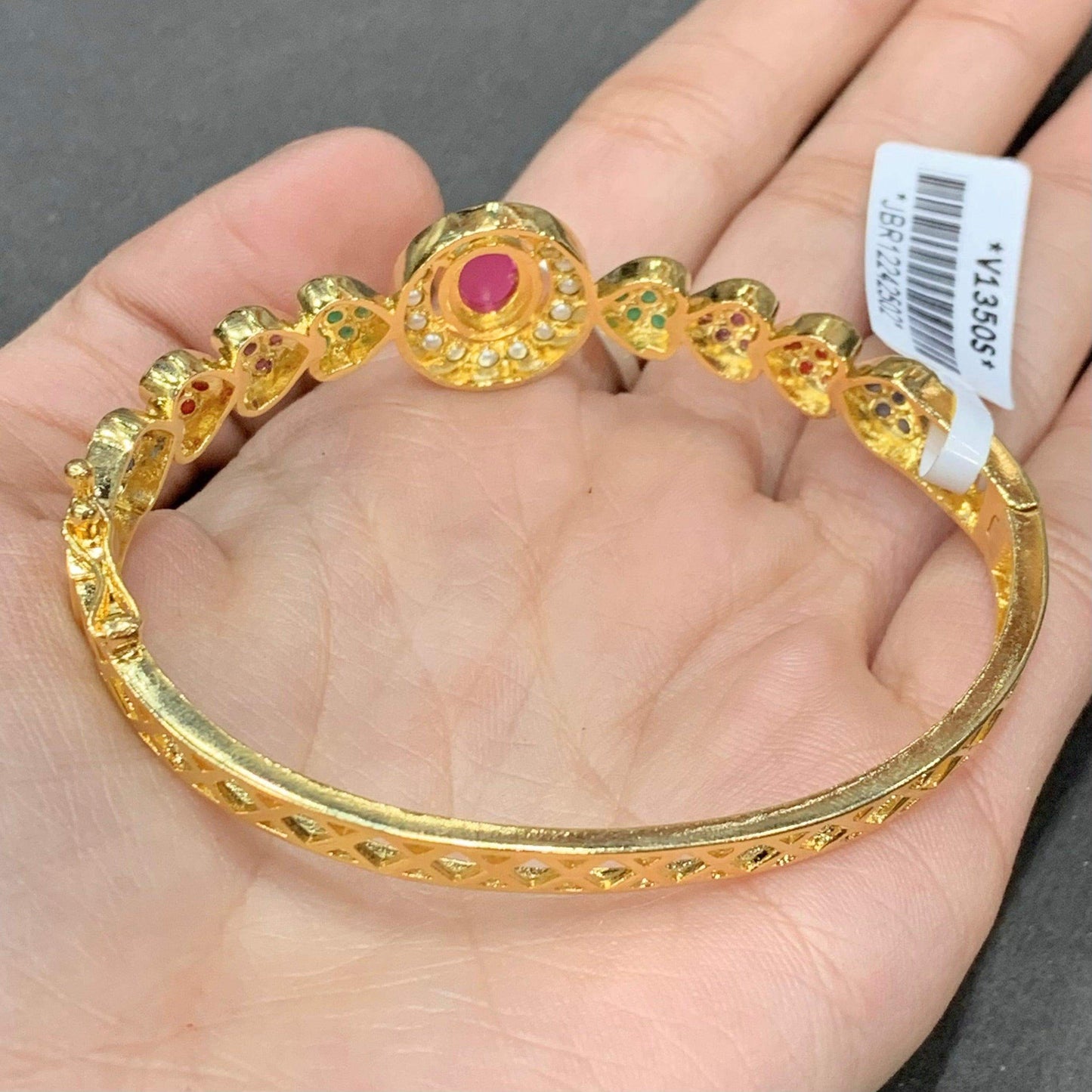 Jadau Bracelet 537736 - Vijay & Sons