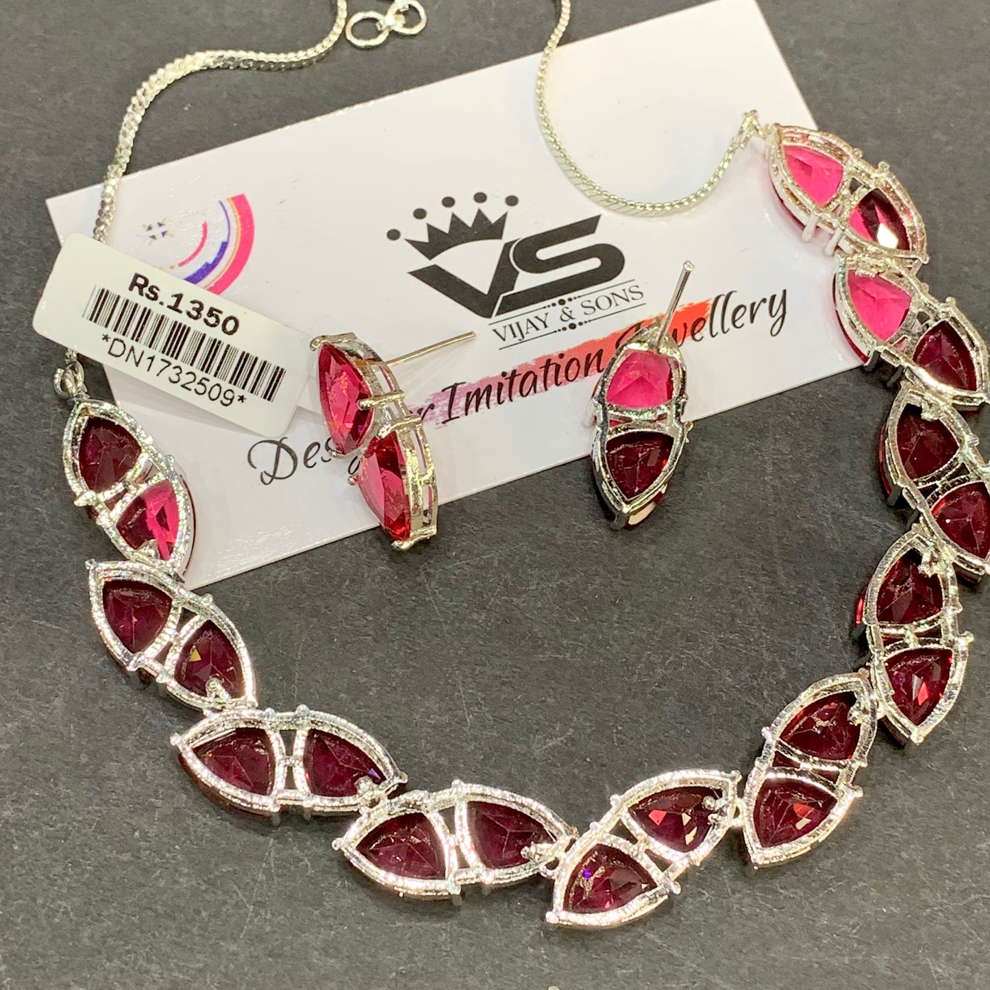 Diamond necklace set 57965447