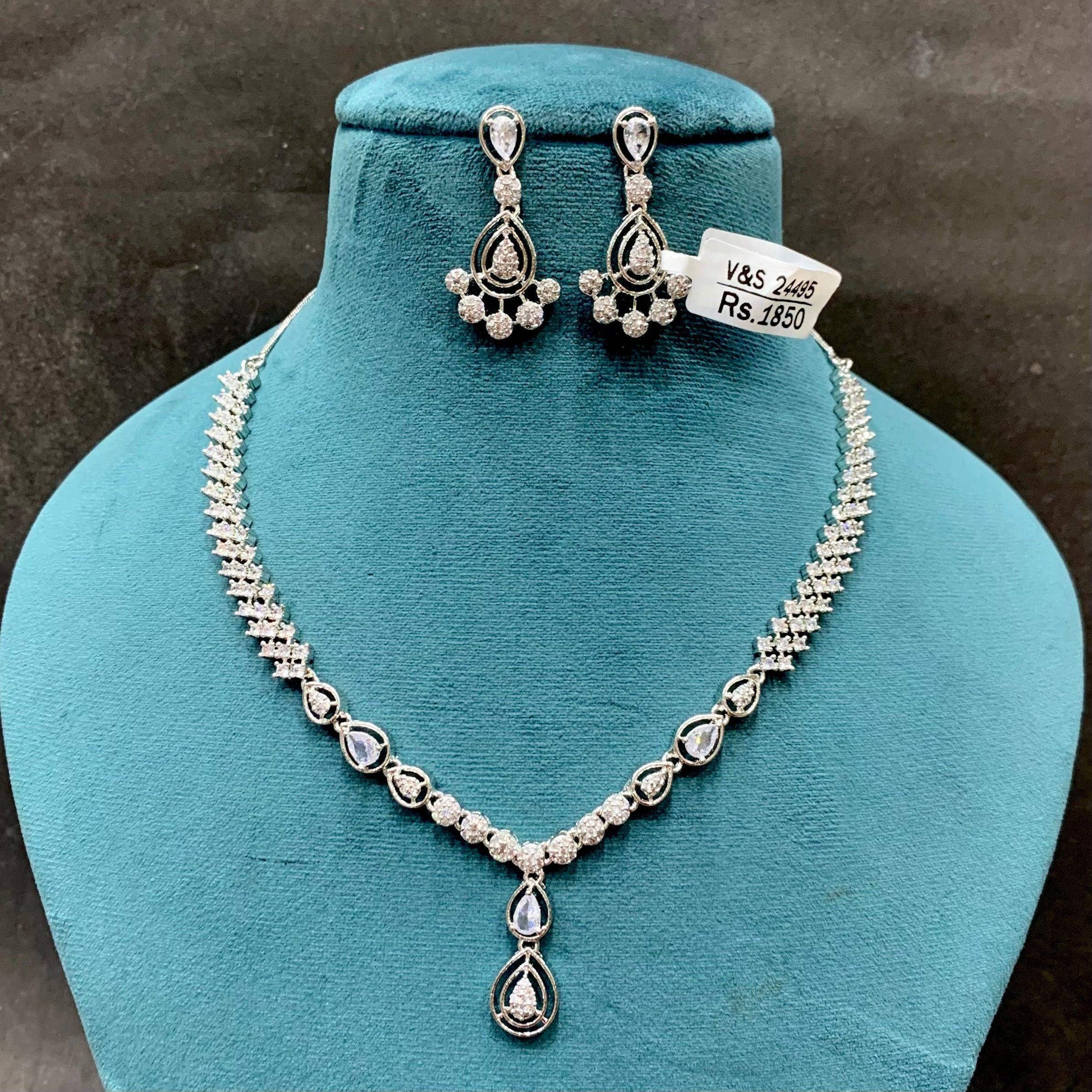 Diamond necklace set 3214 - Vijay & Sons