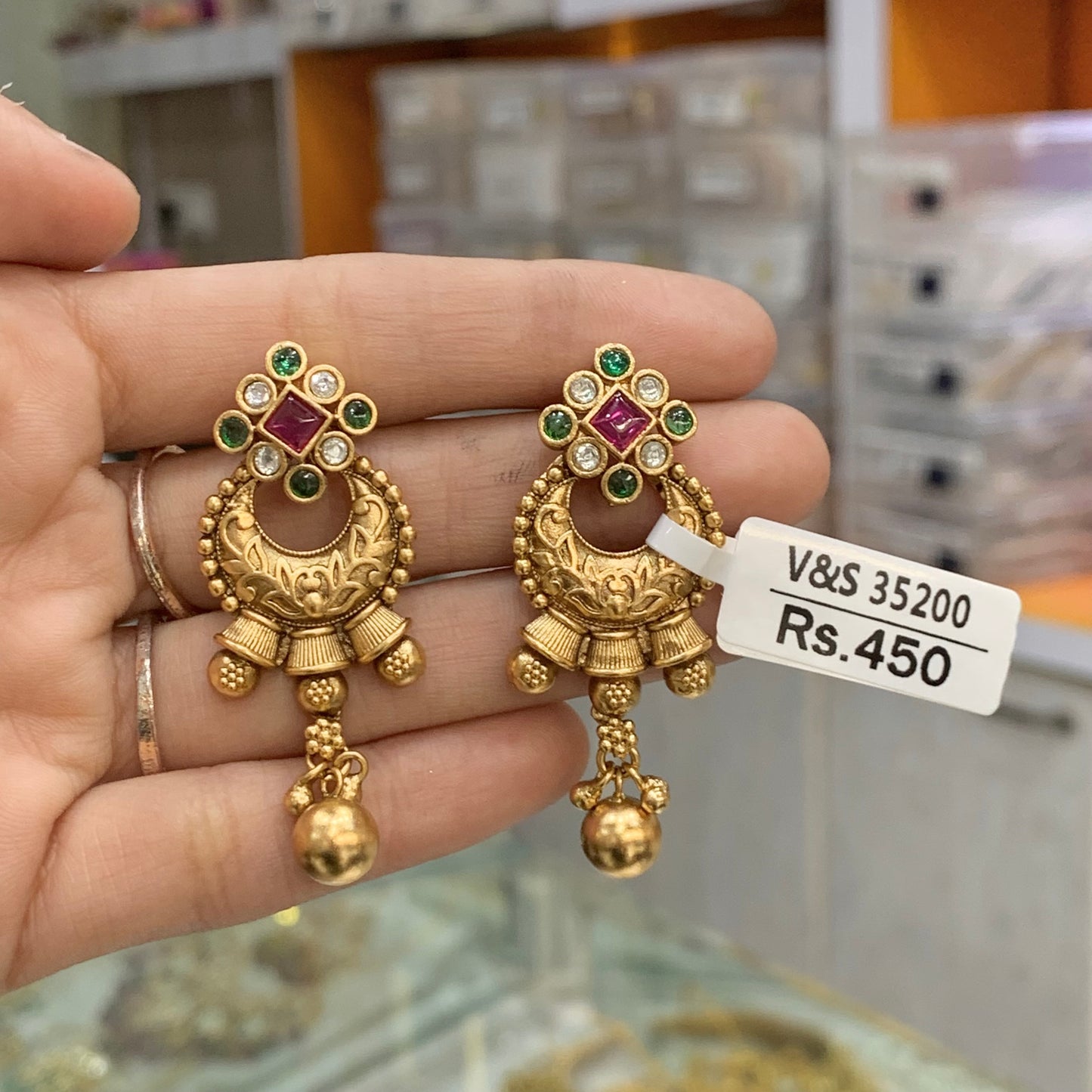 Antique Earrings 25498