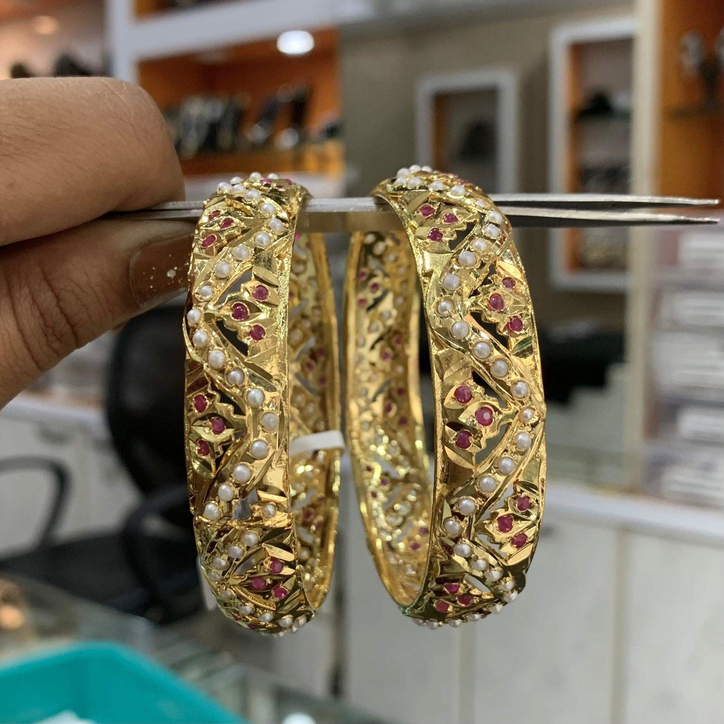 Jadau bangles 57765 - Vijay & Sons