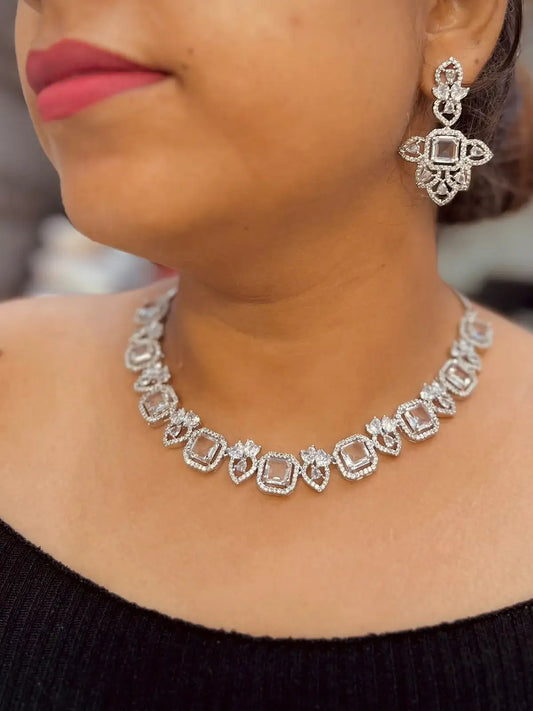 Diamond necklace 8777