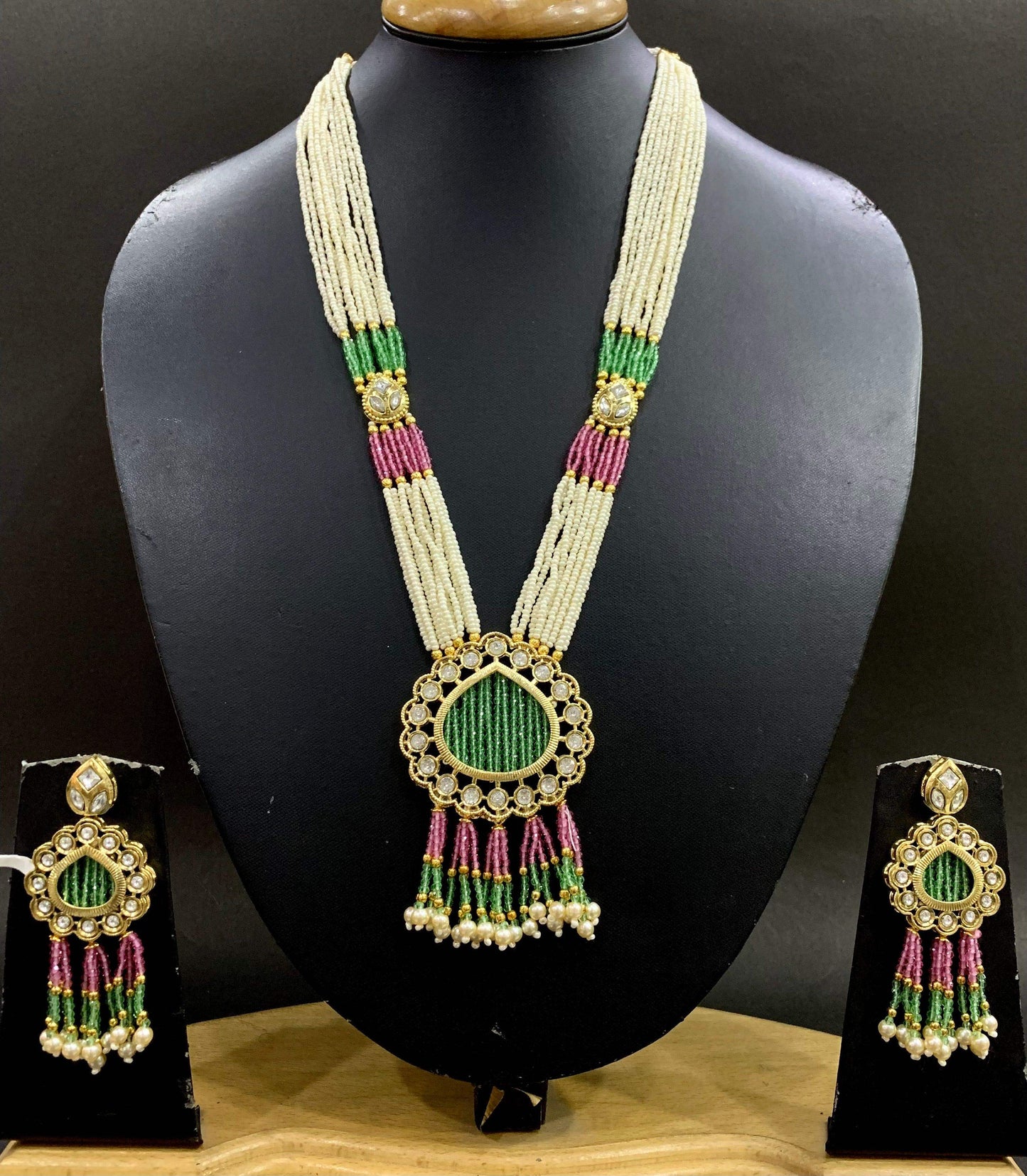 Kundan Necklace Sets 5687548 - Vijay & Sons