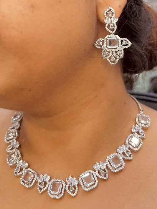 Diamond necklace 8777