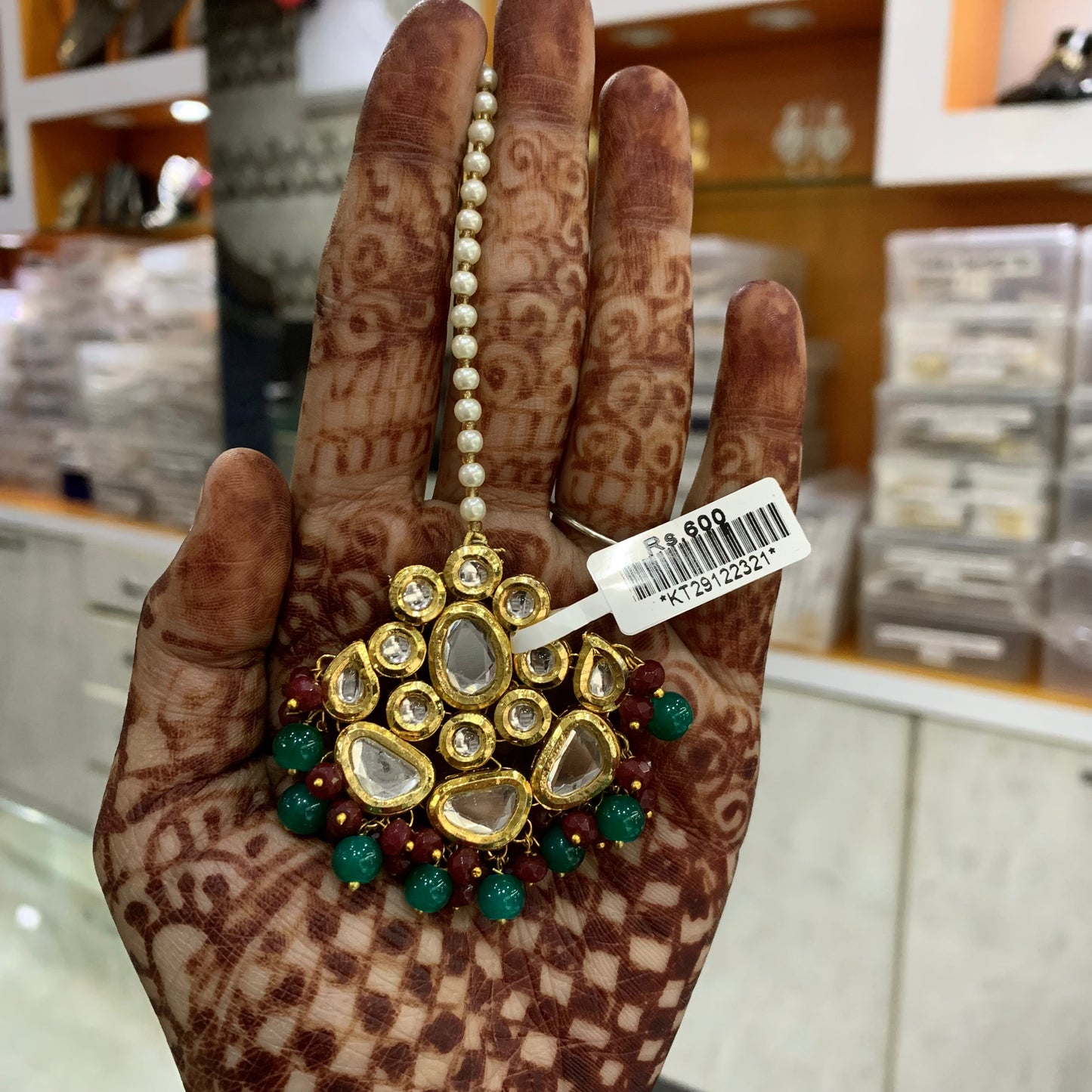Kundan Maang Tikka 23122