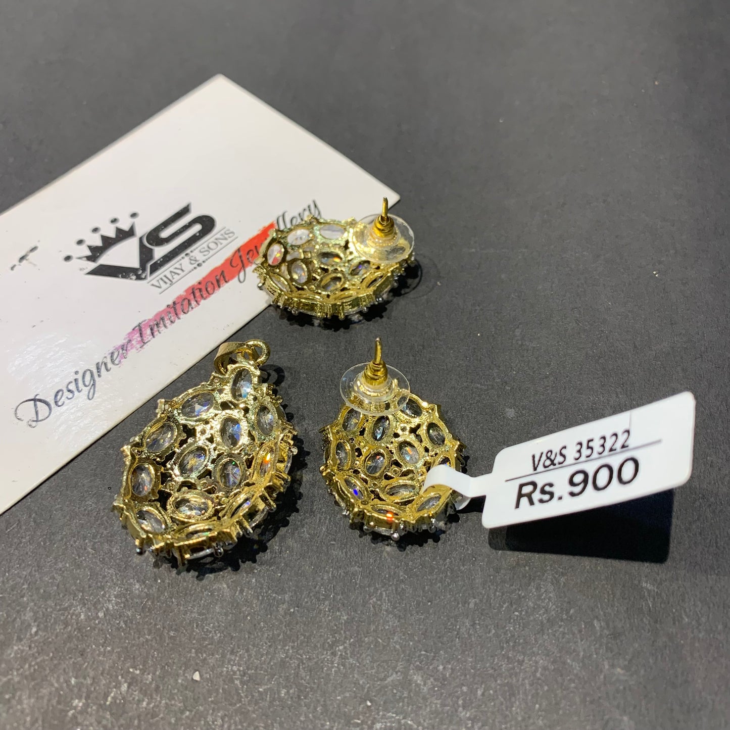 Zircon Pendant set 63456