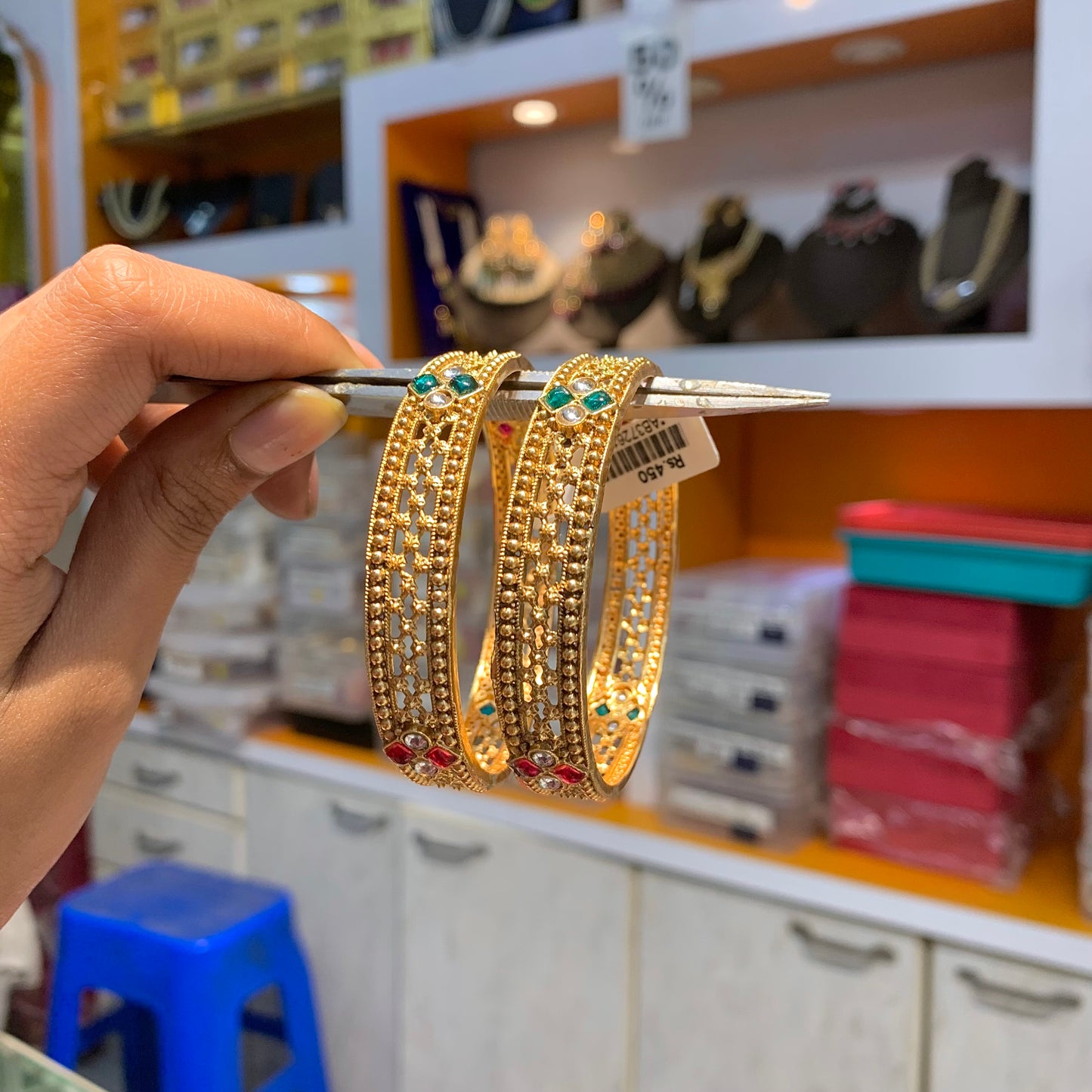 Antique Bangles 526626