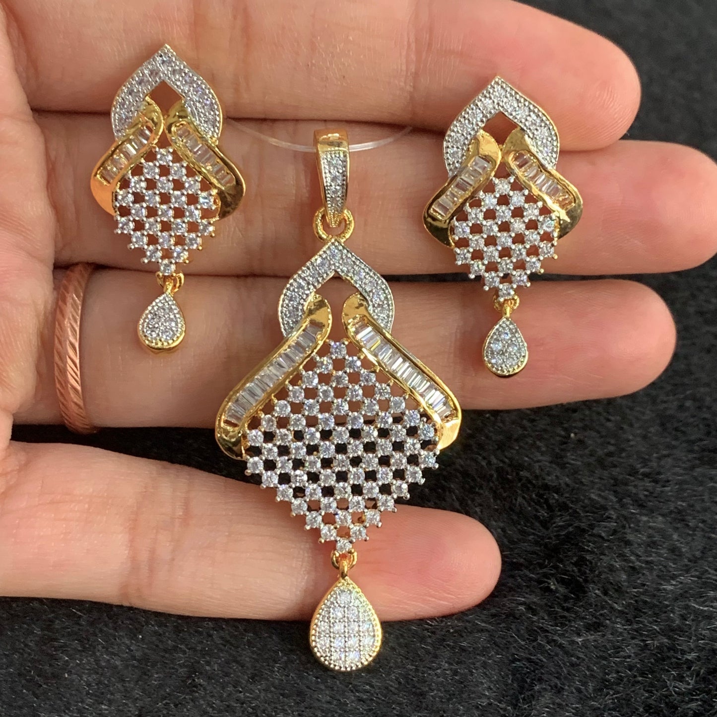 Zircon Pendant Sets 4678903