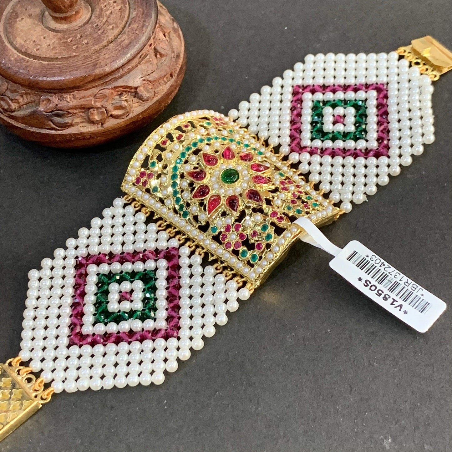 Jadau Bracelet 67666 - Vijay & Sons