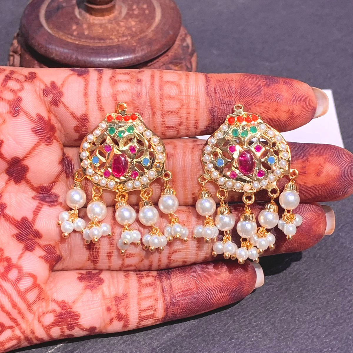Jadau studs 5576666