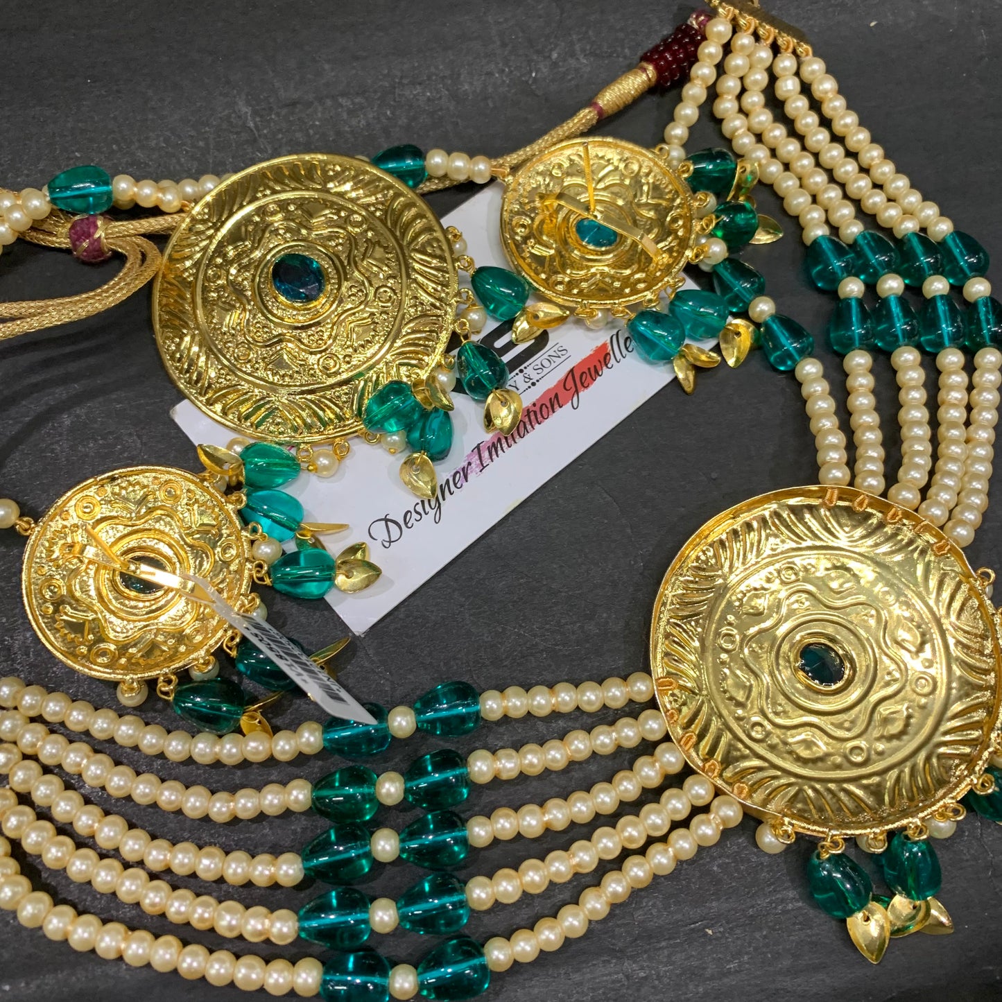 Jadau Naclaces 6424567