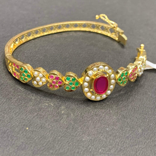 Jadau Bracelet 537734 - Vijay & Sons