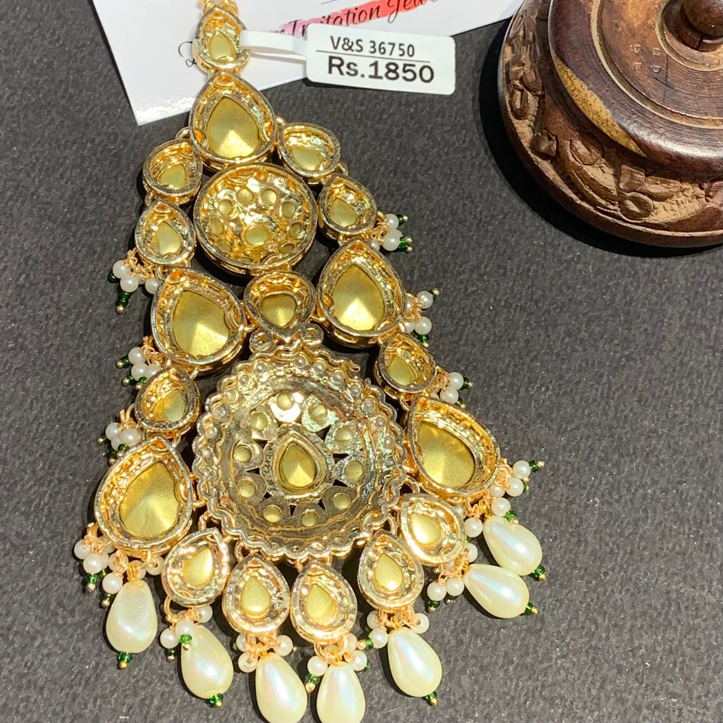Kundan Passa 6764555