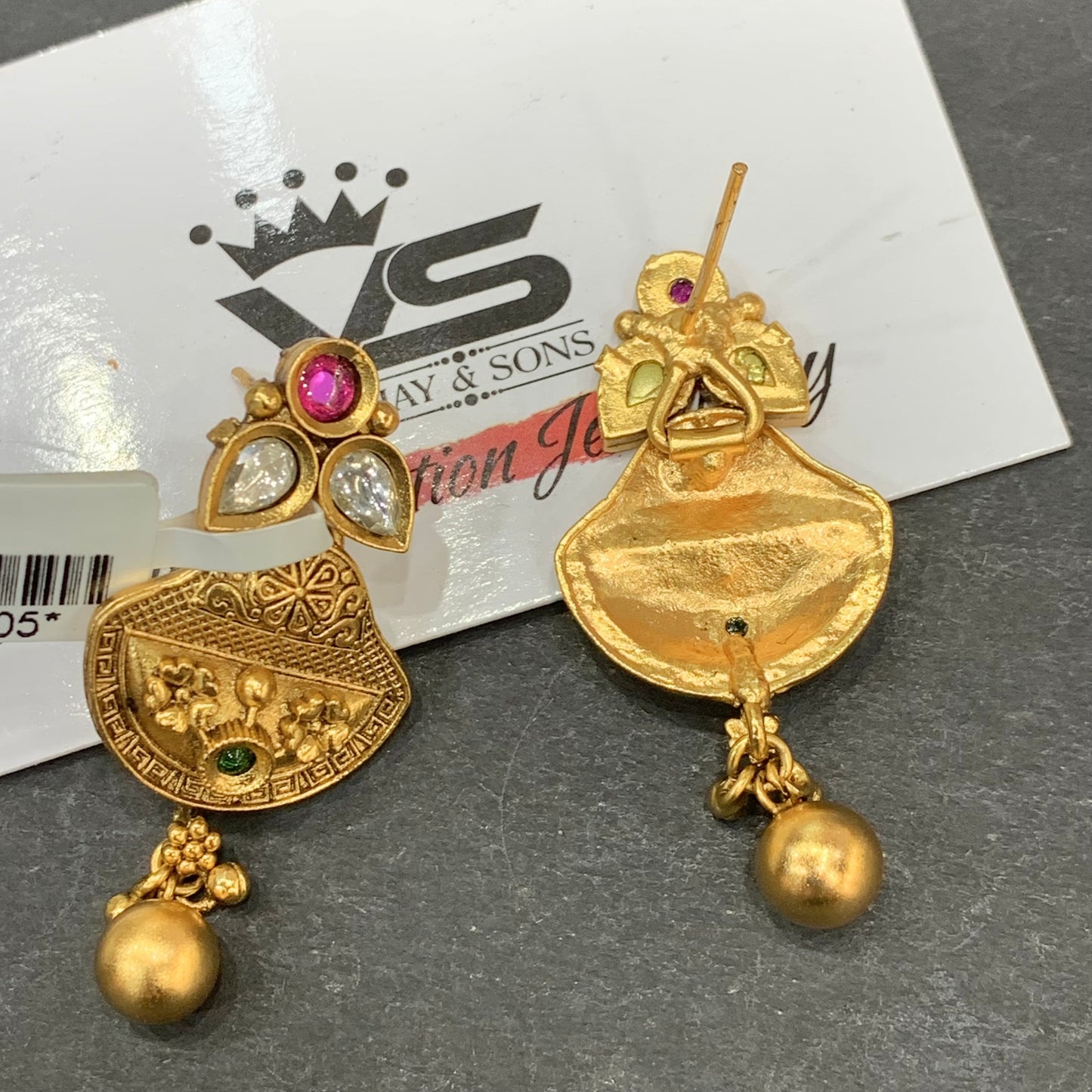 Antique earrings 235666