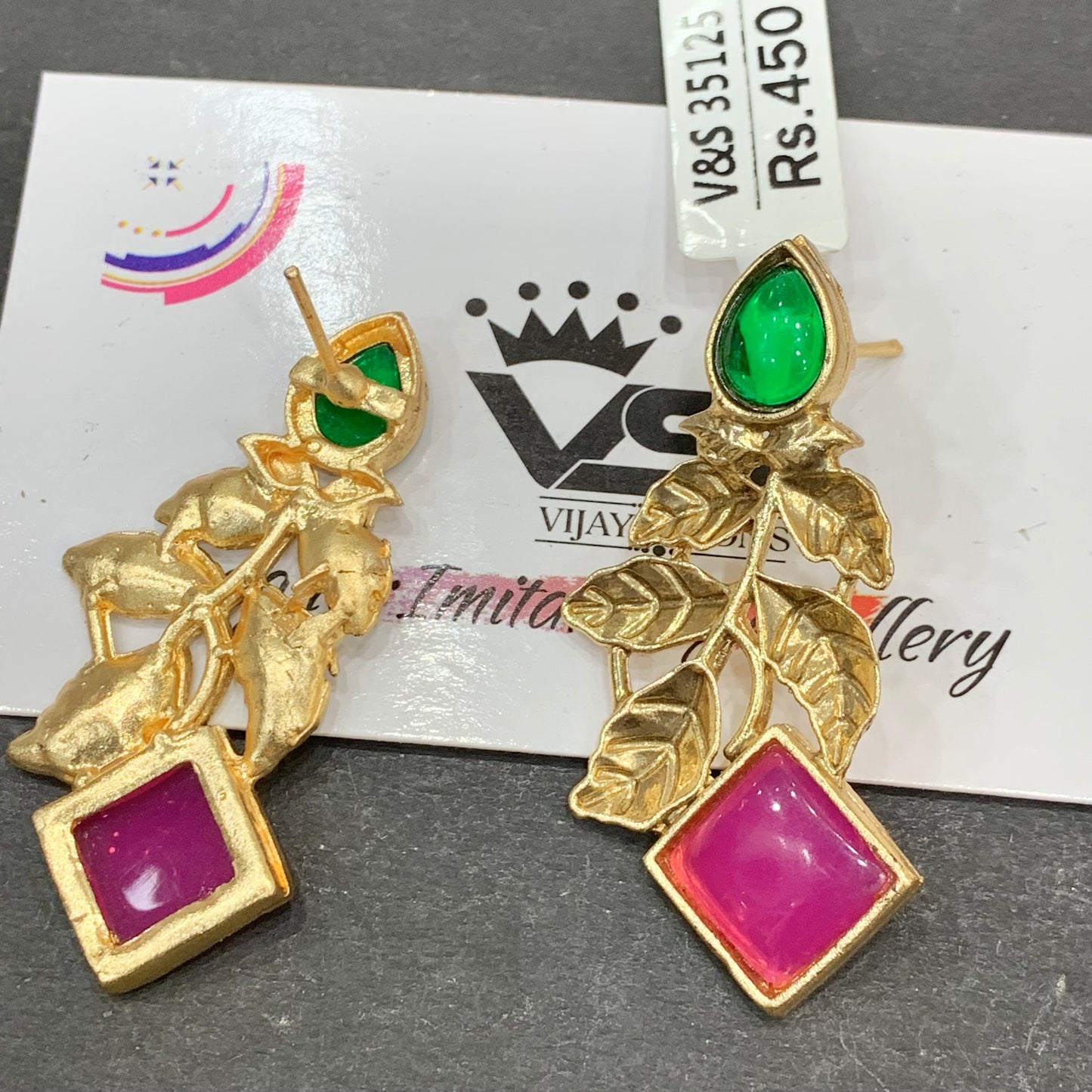 Antique earrings 8766