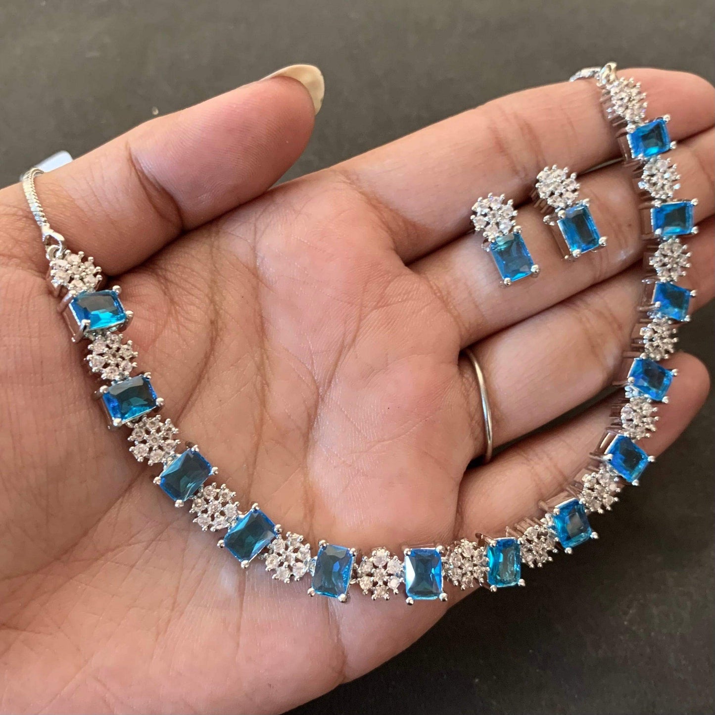 Diamond Necklace Set 35433 - Vijay & Sons