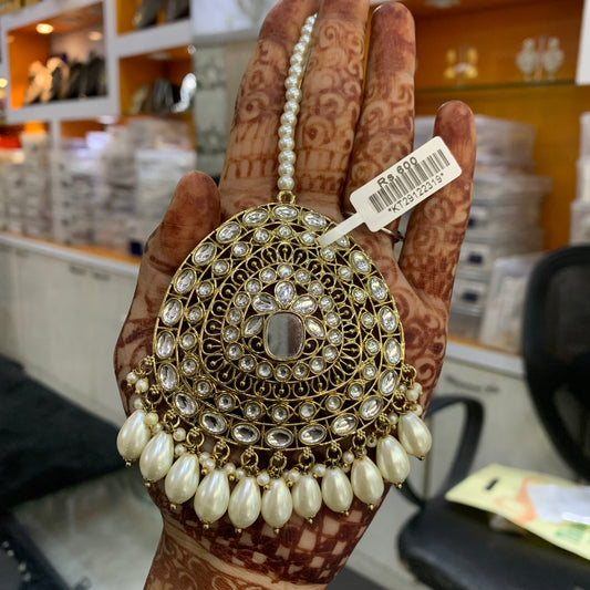 Kundan Maang Tikka 2311 - Vijay & Sons