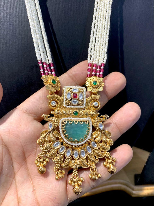 Antique Necklace Set 93738