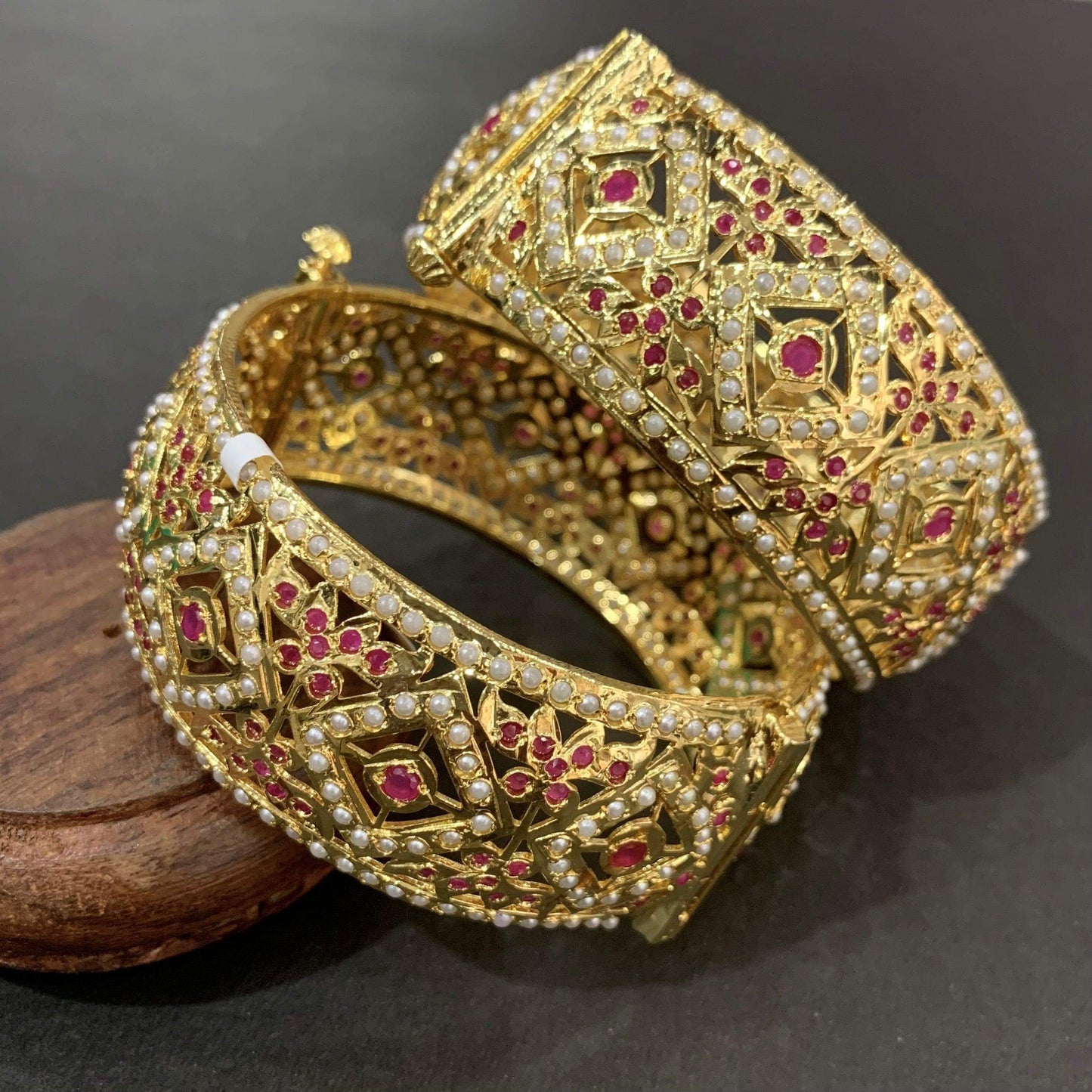 Openable Jadau Bangles 36765 - Vijay & Sons