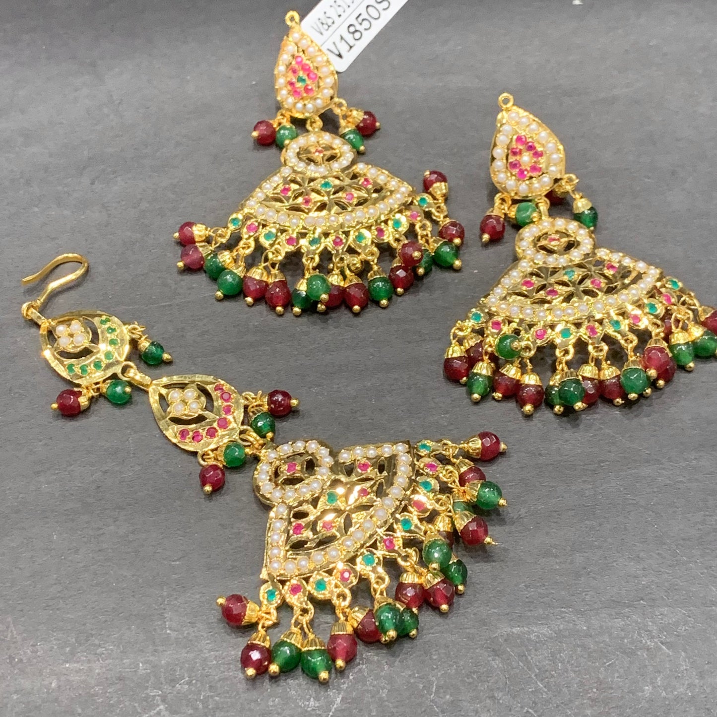 Jadau Earrings 567843