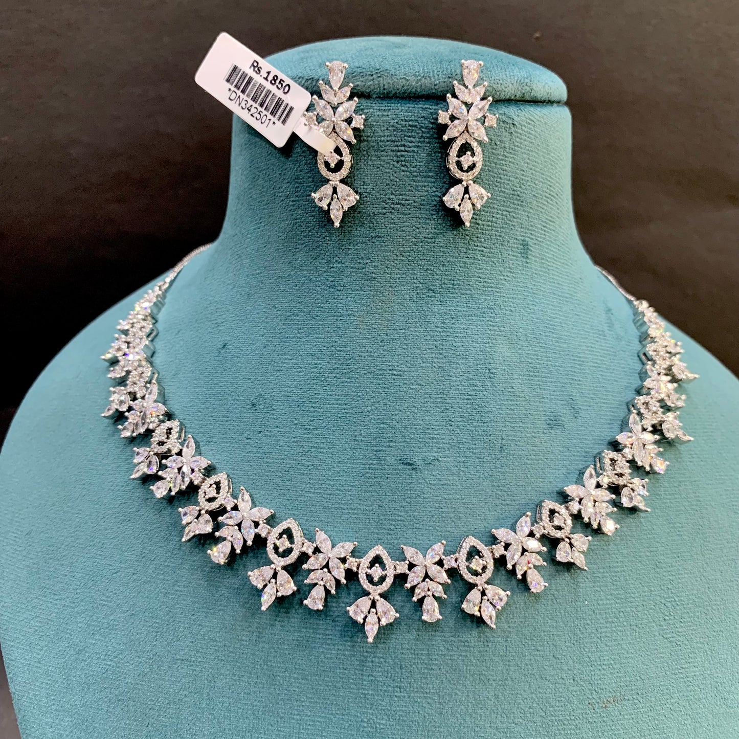 zircon Necklace Set 104820