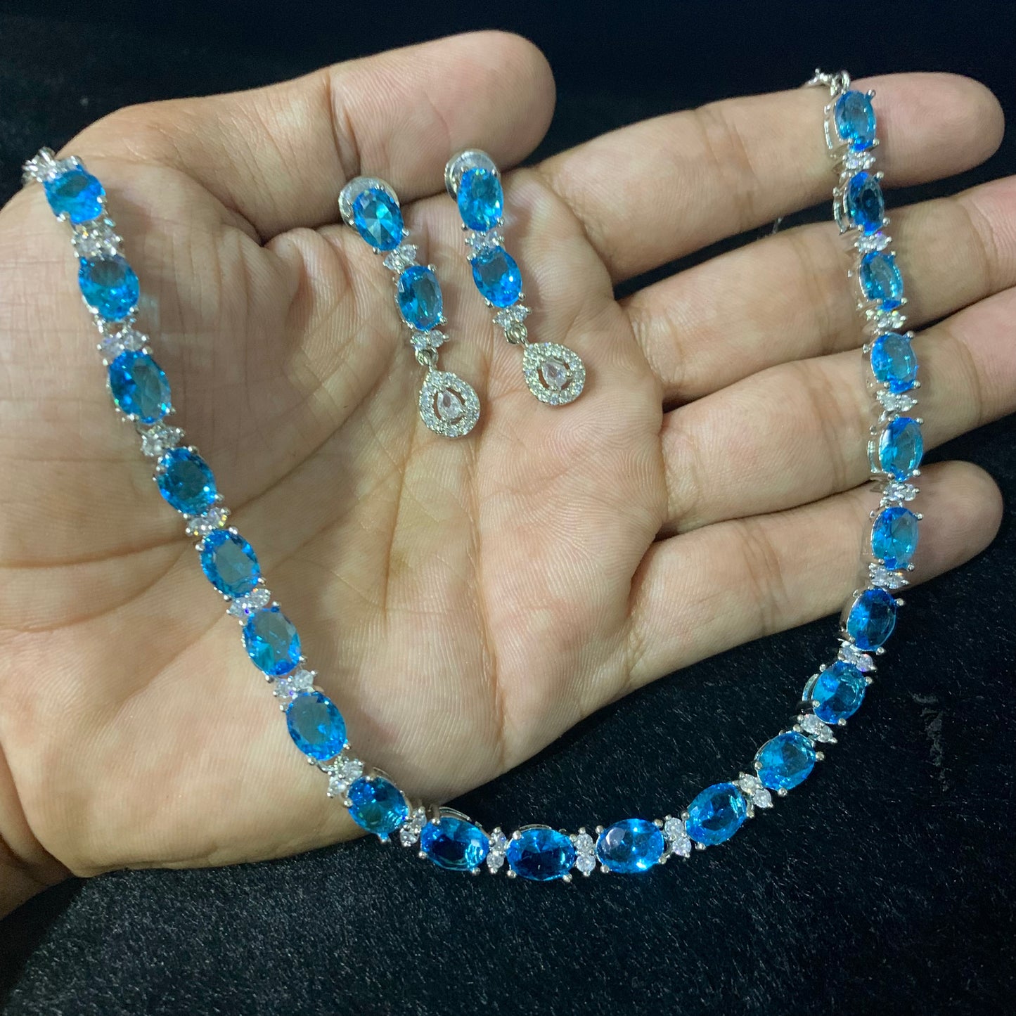 Diamond necklace set 57965447
