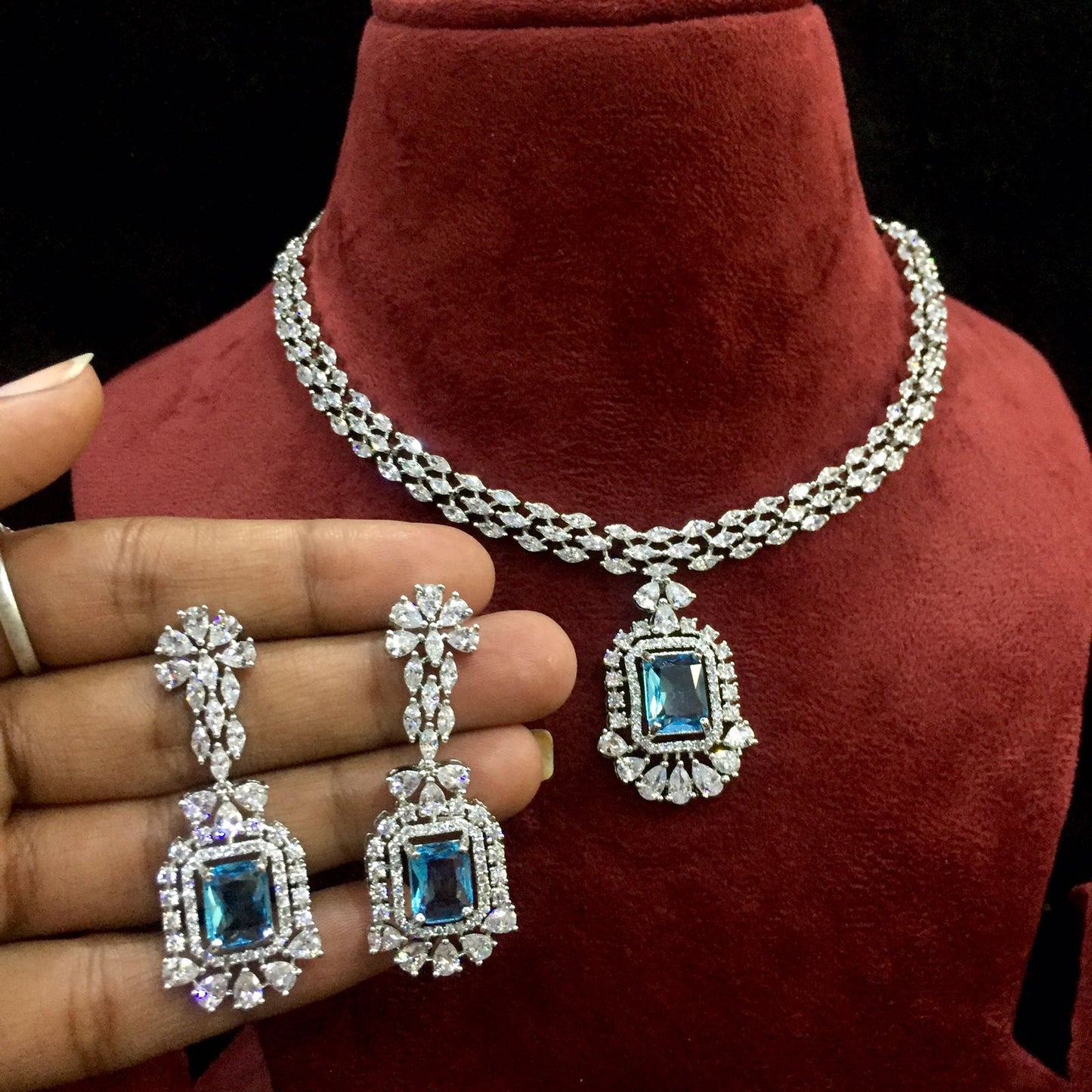 Diamond necklace sets 8965