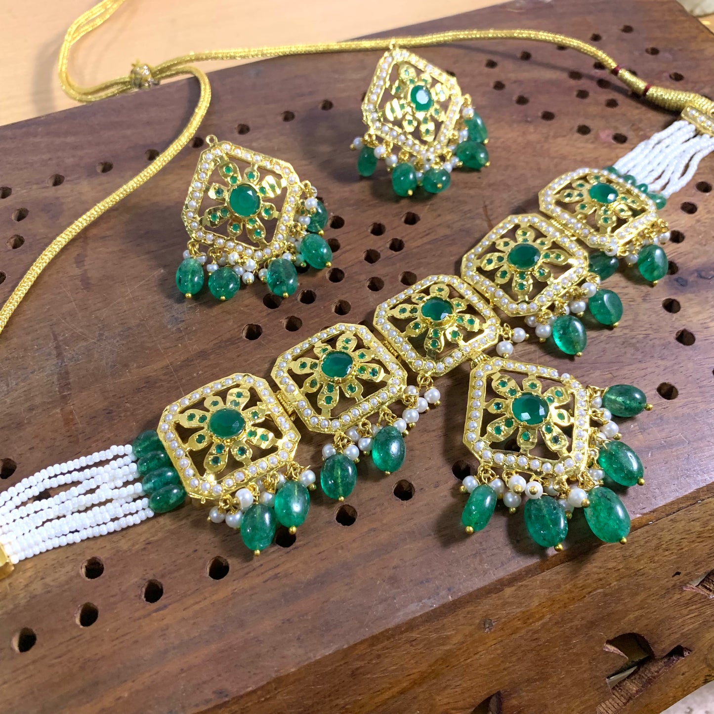 Jadau Necklace Sets 6786557