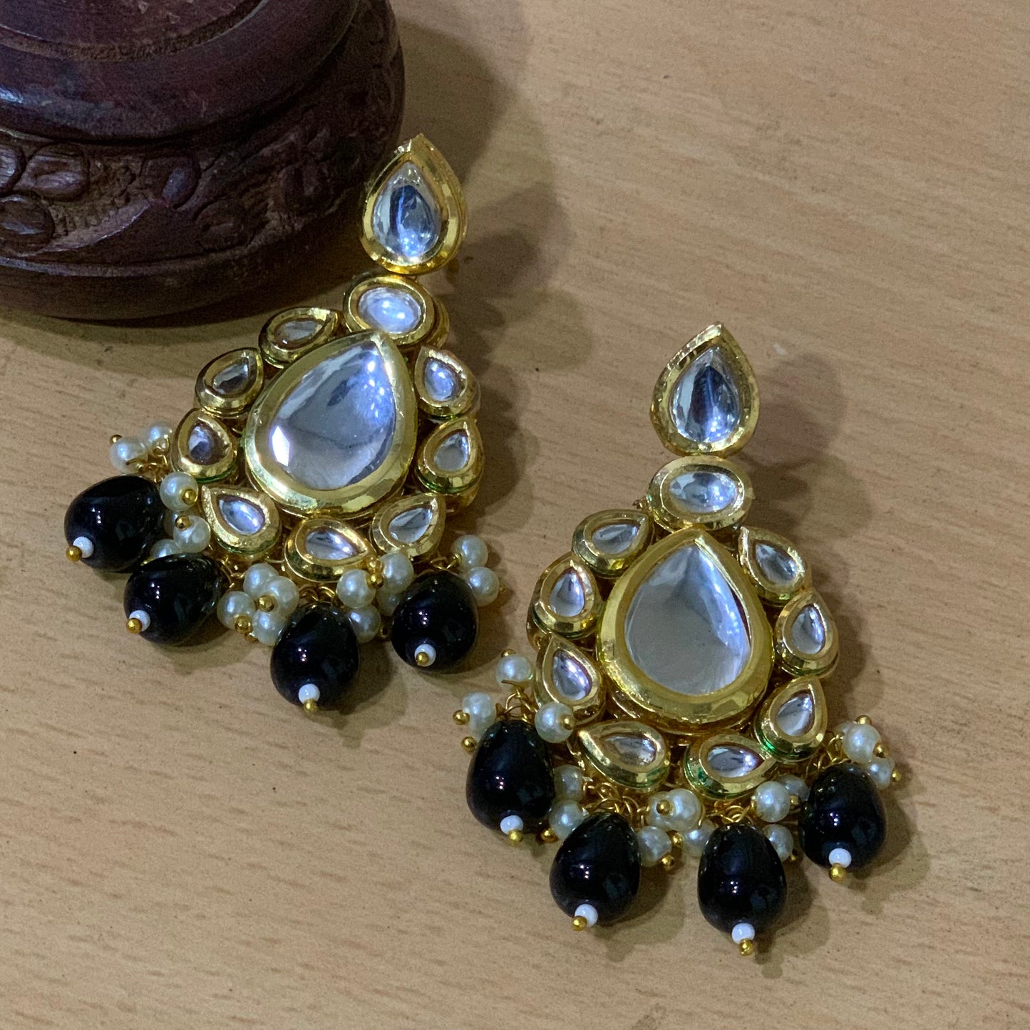 kundan Earrings 285940