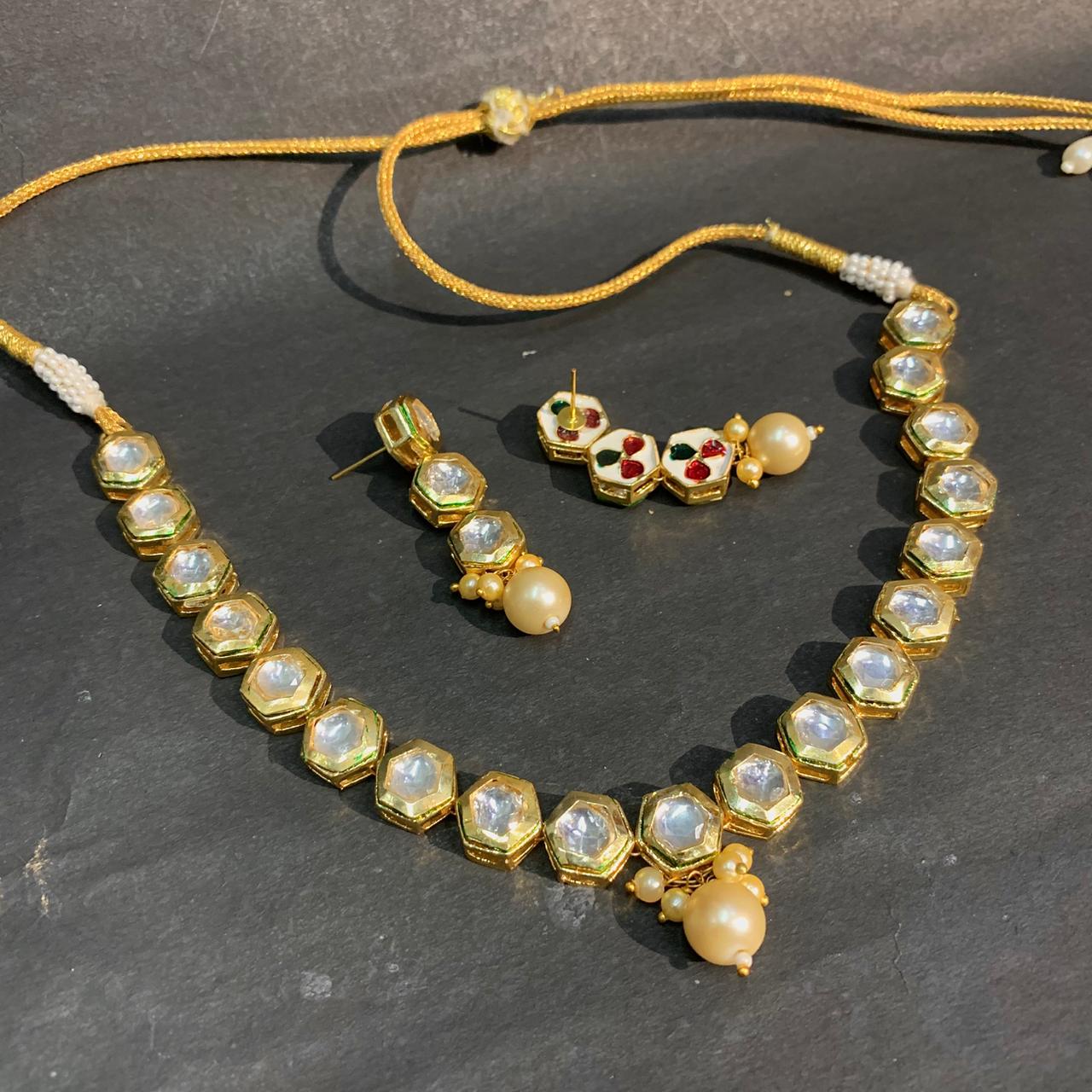 Kundan Necklace Set 69370