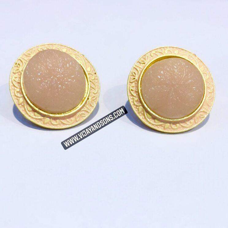 Studs / Topas 124 - Vijay & Sons